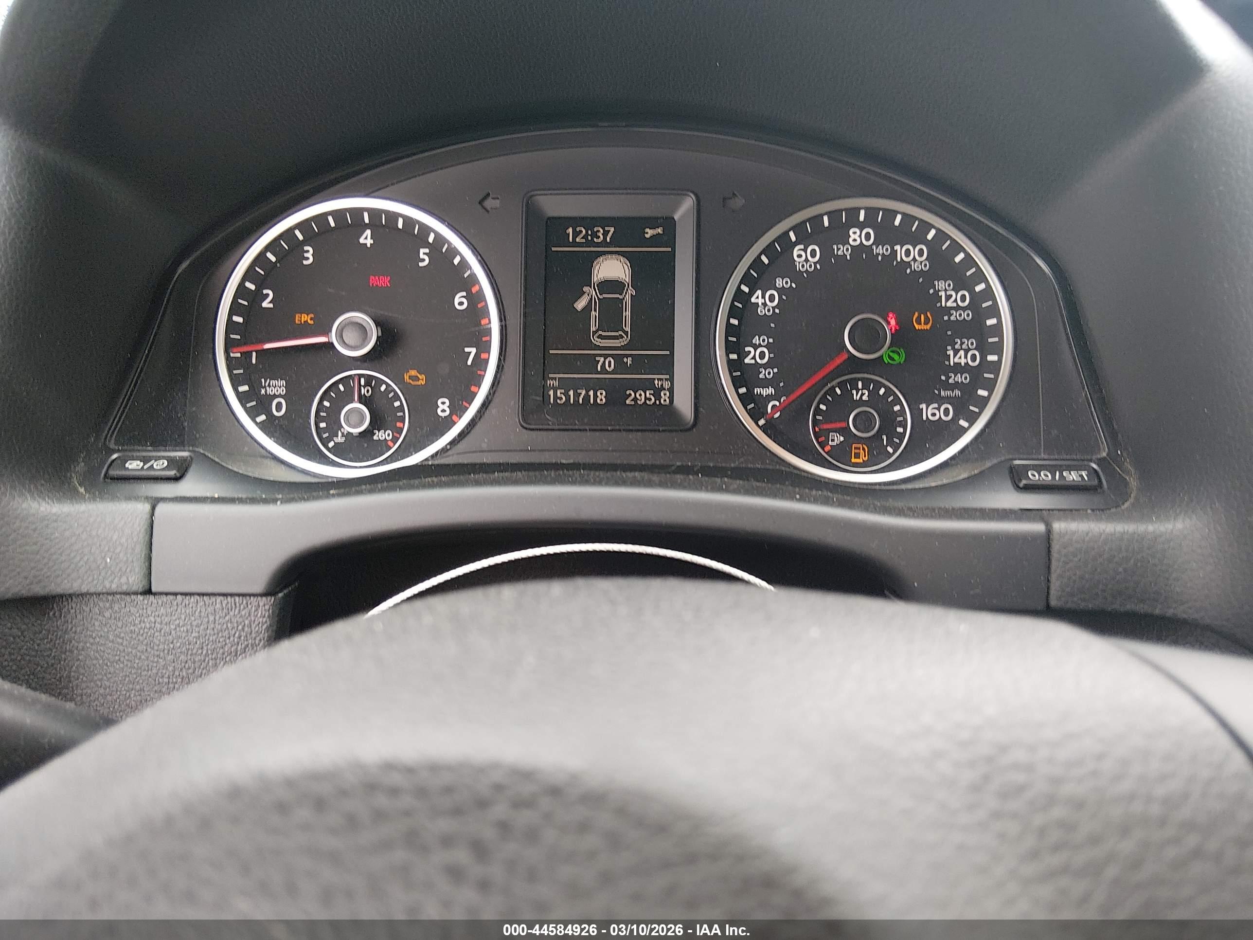 VOLKSWAGEN TIGUAN image 7