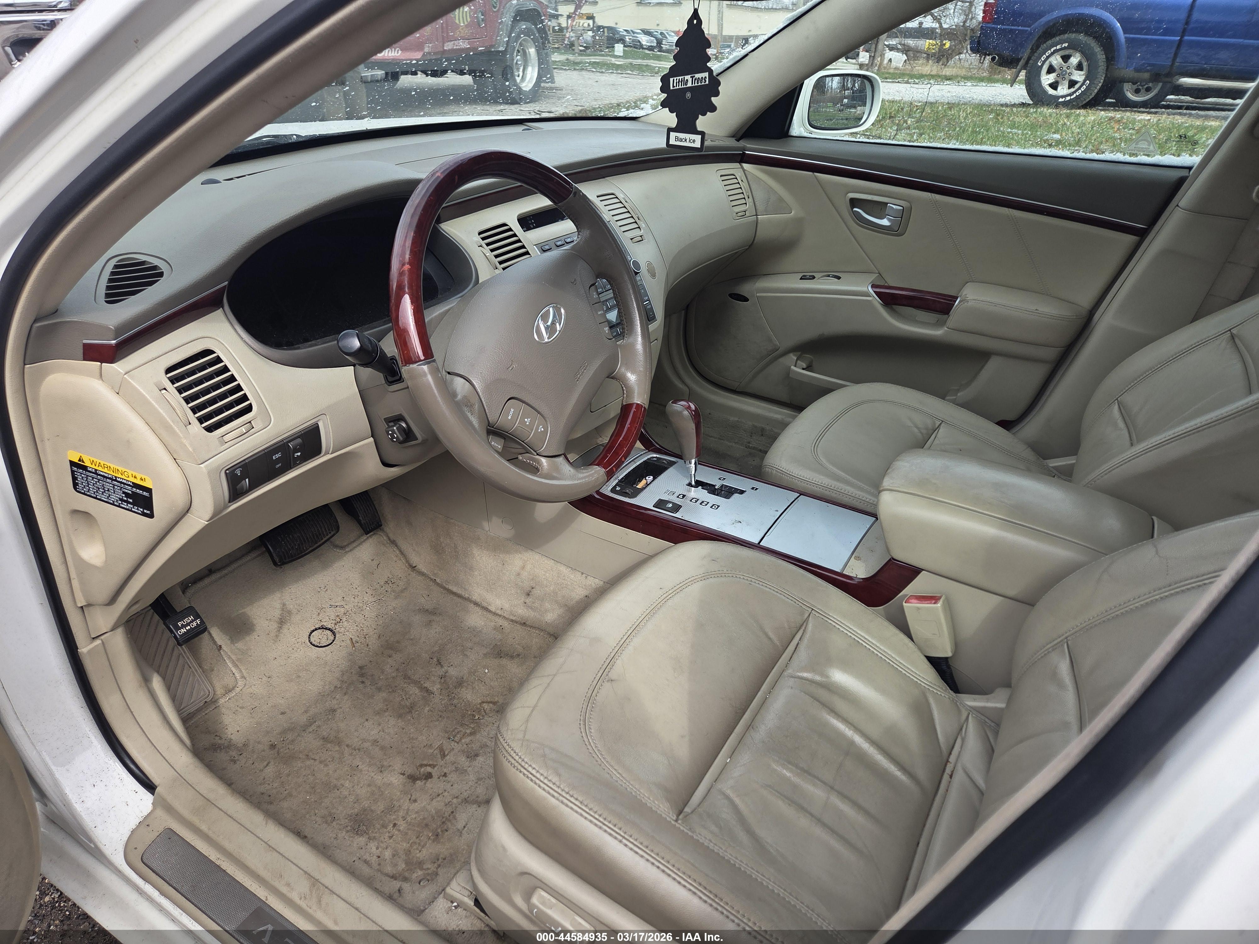 HYUNDAI AZERA image 5