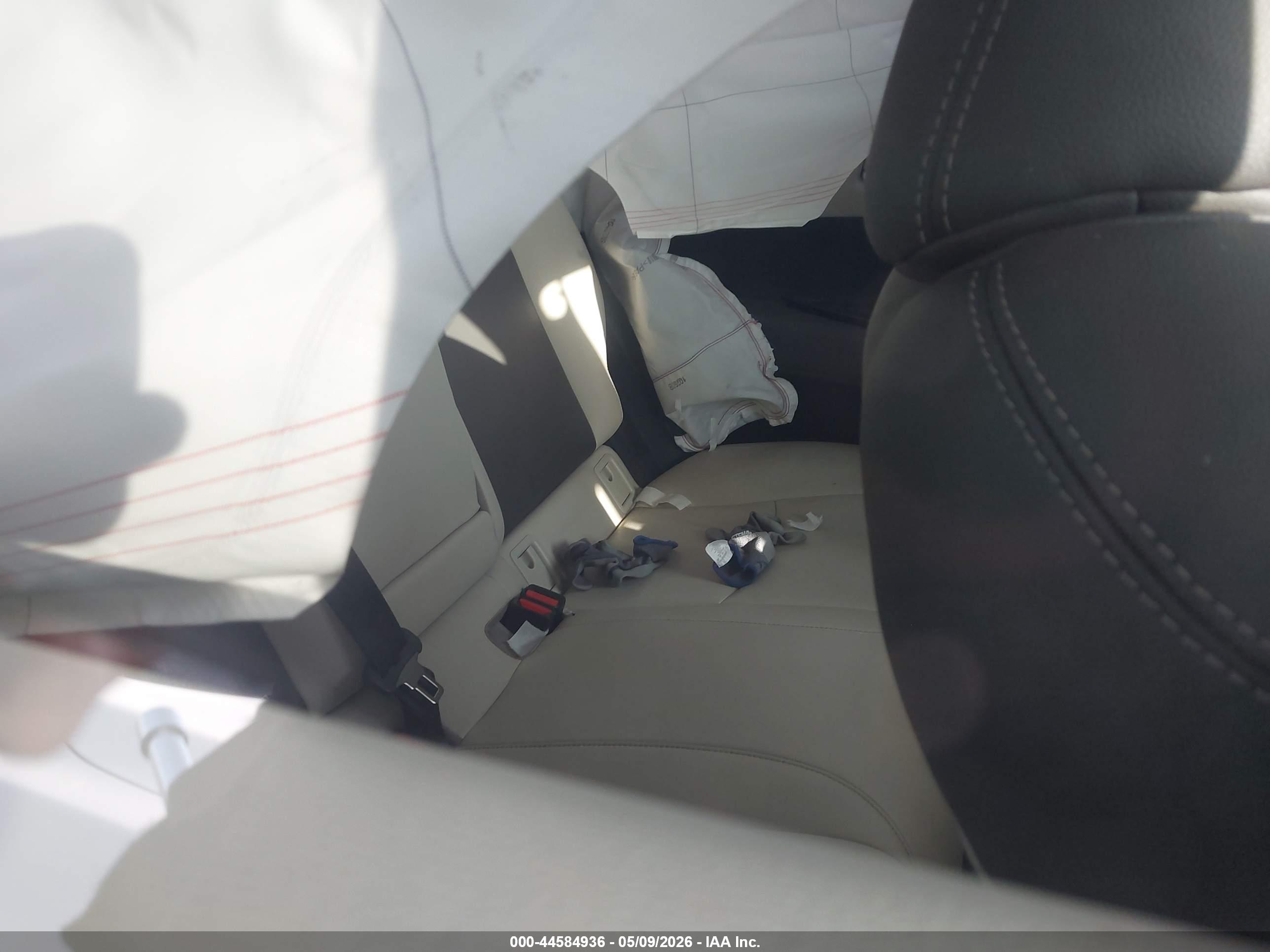 TOYOTA COROLLA image 8