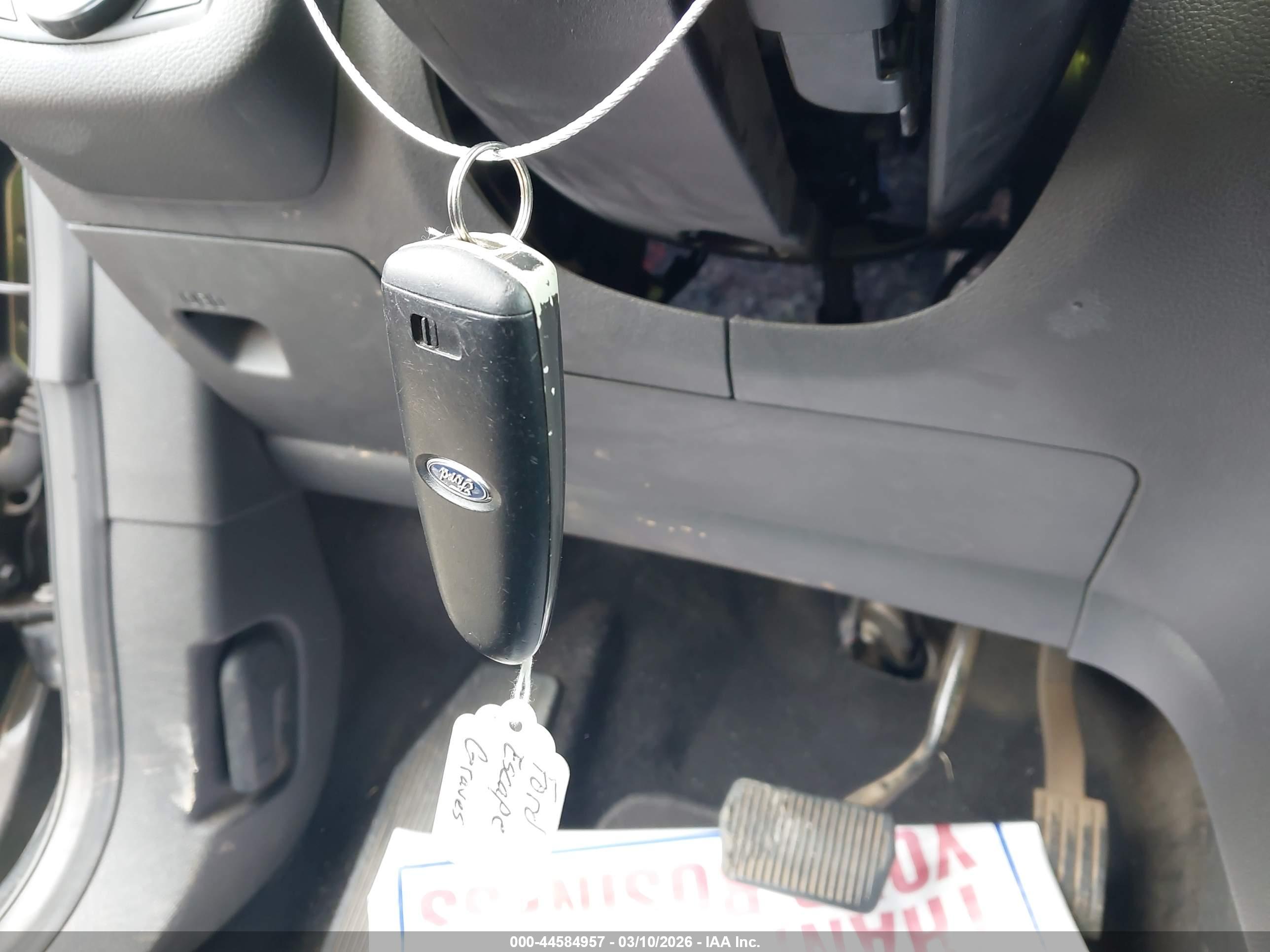 FORD ESCAPE image 11
