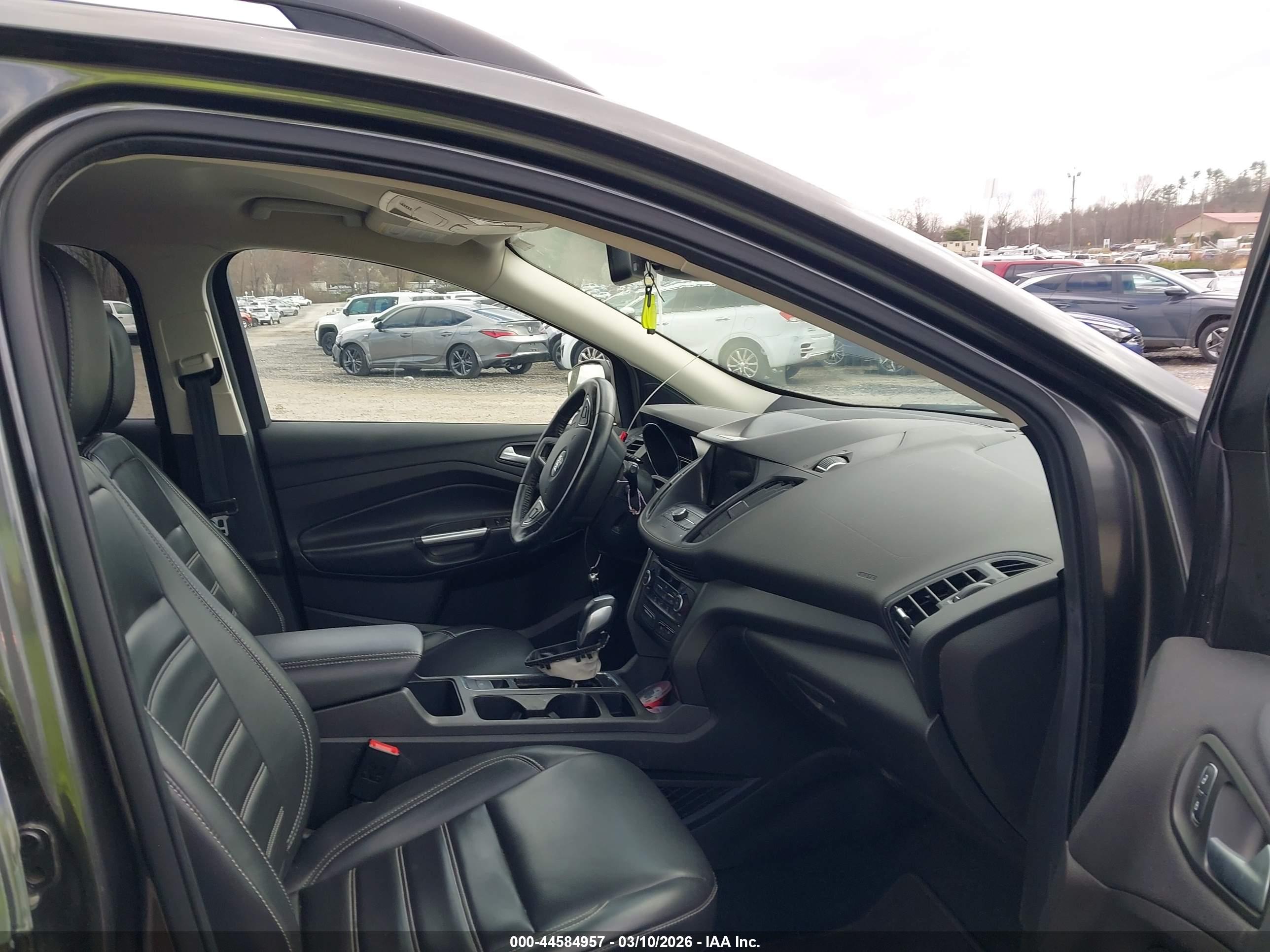 FORD ESCAPE image 5