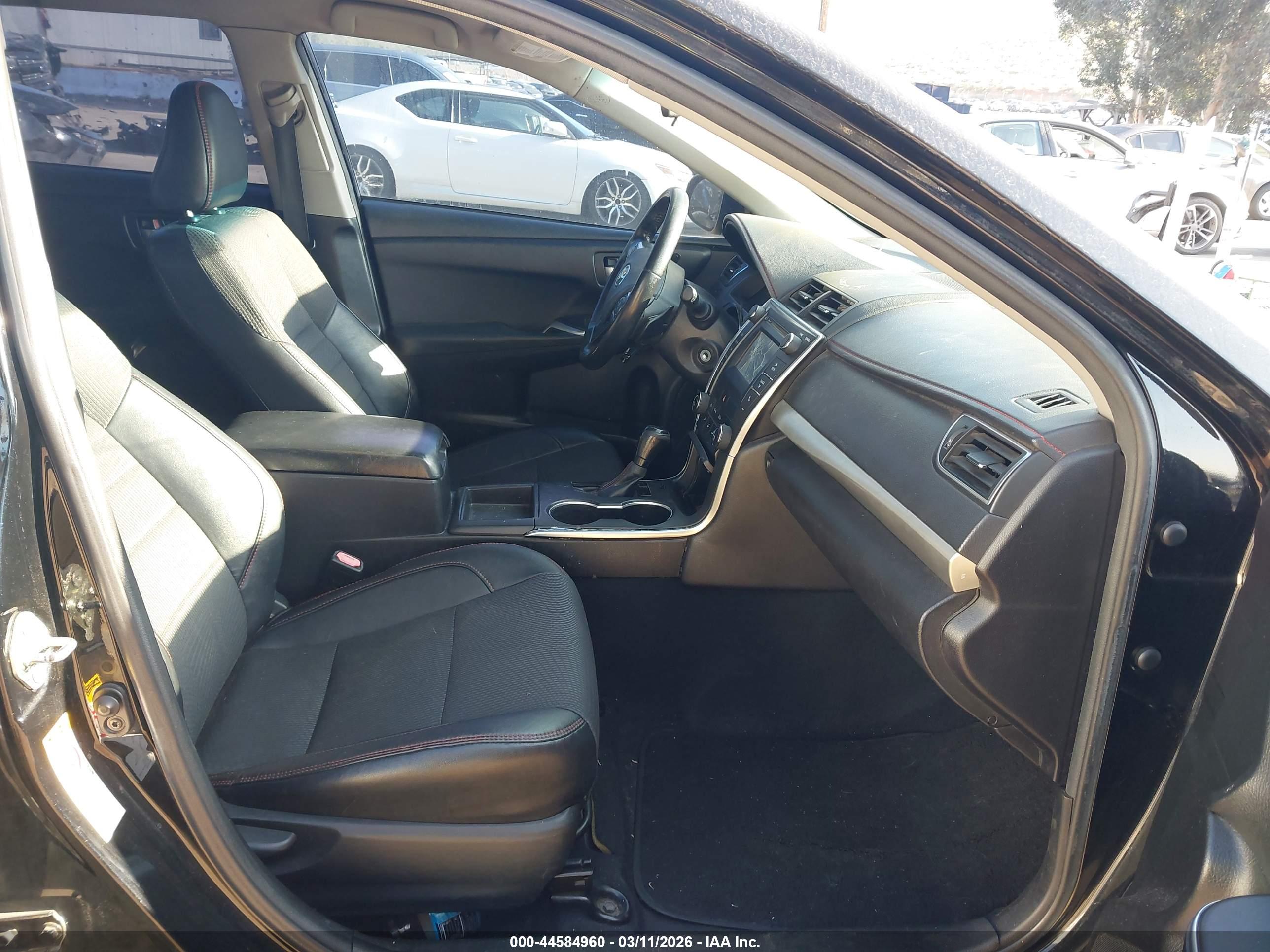 TOYOTA CAMRY image 5