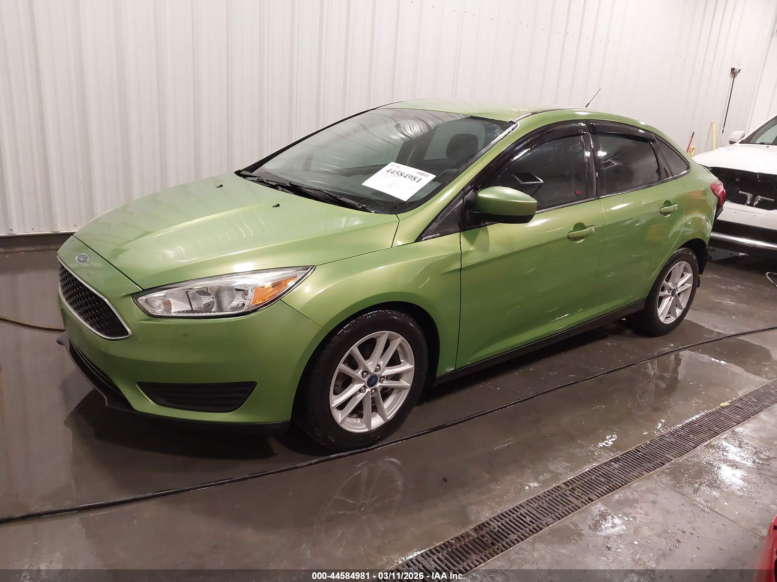 FORD FOCUS image 2