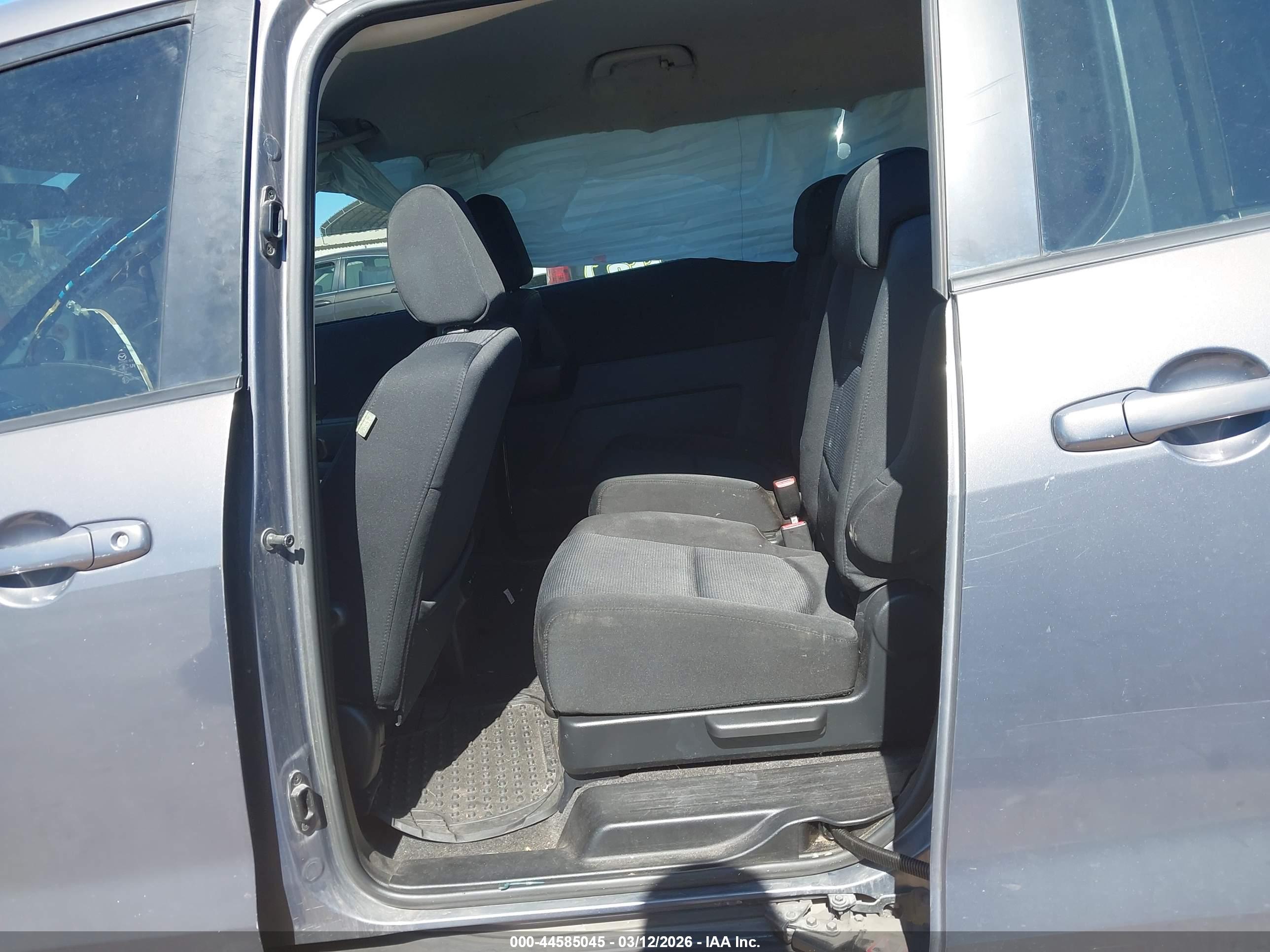 MAZDA MAZDA5 image 8