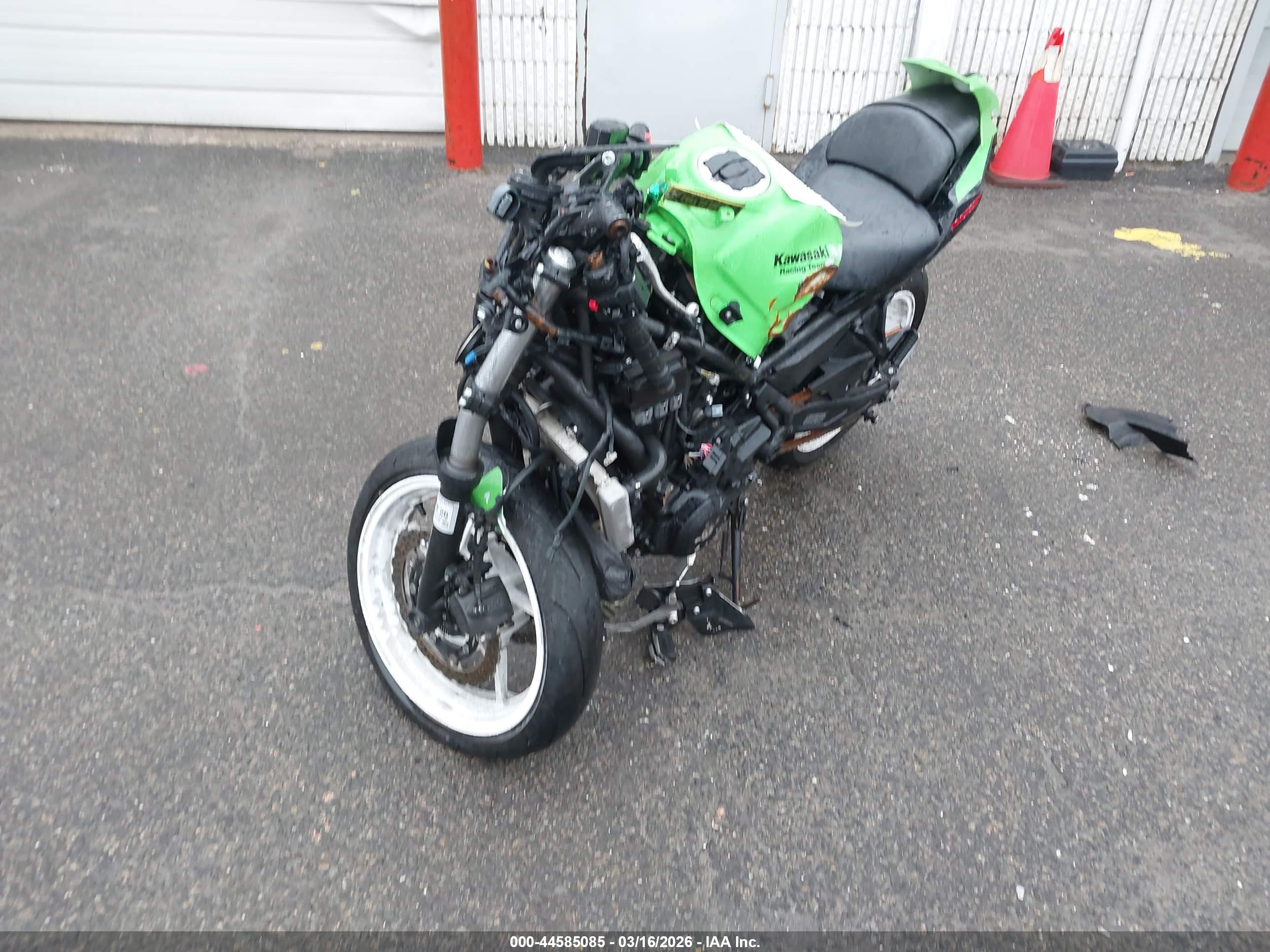 KAWASAKI EX650 image 2