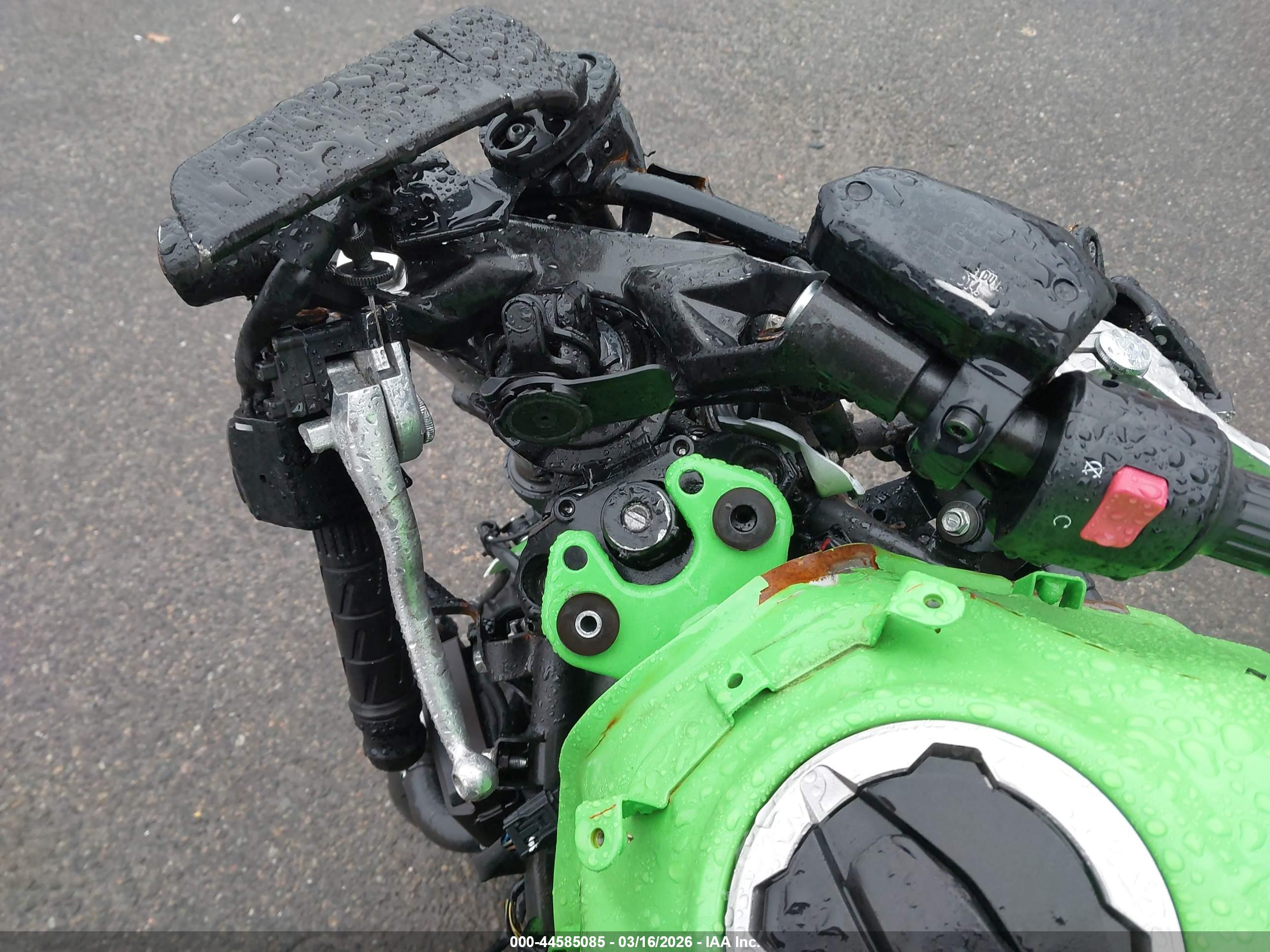 KAWASAKI EX650 image 7