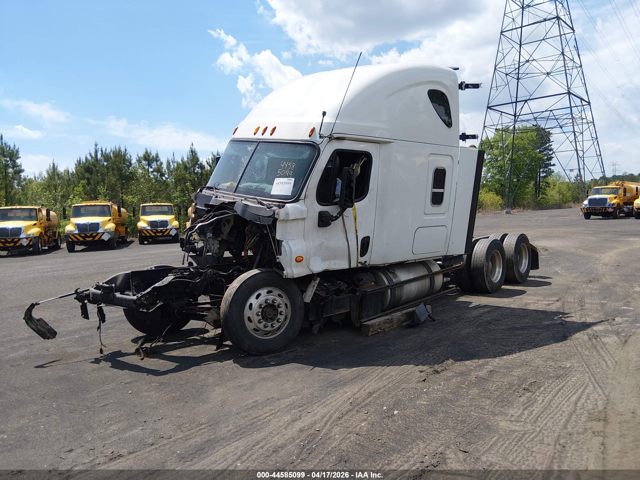FREIGHTLINER CASCADIA image 2