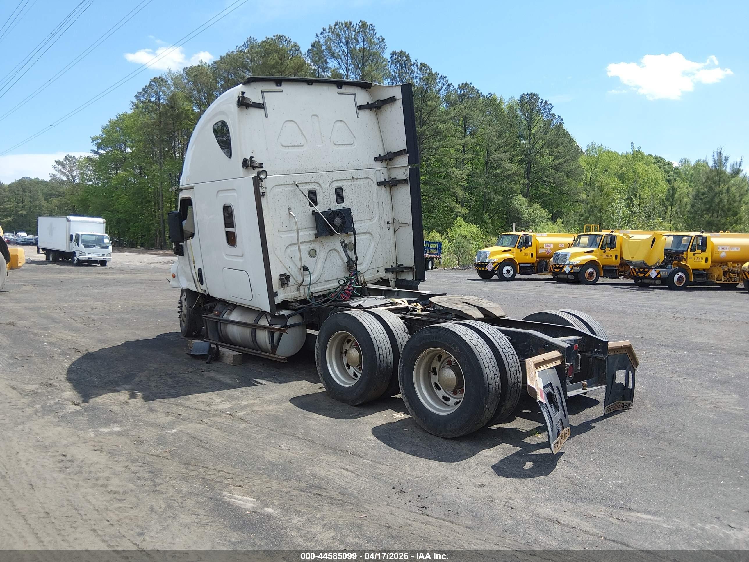 FREIGHTLINER CASCADIA image 3