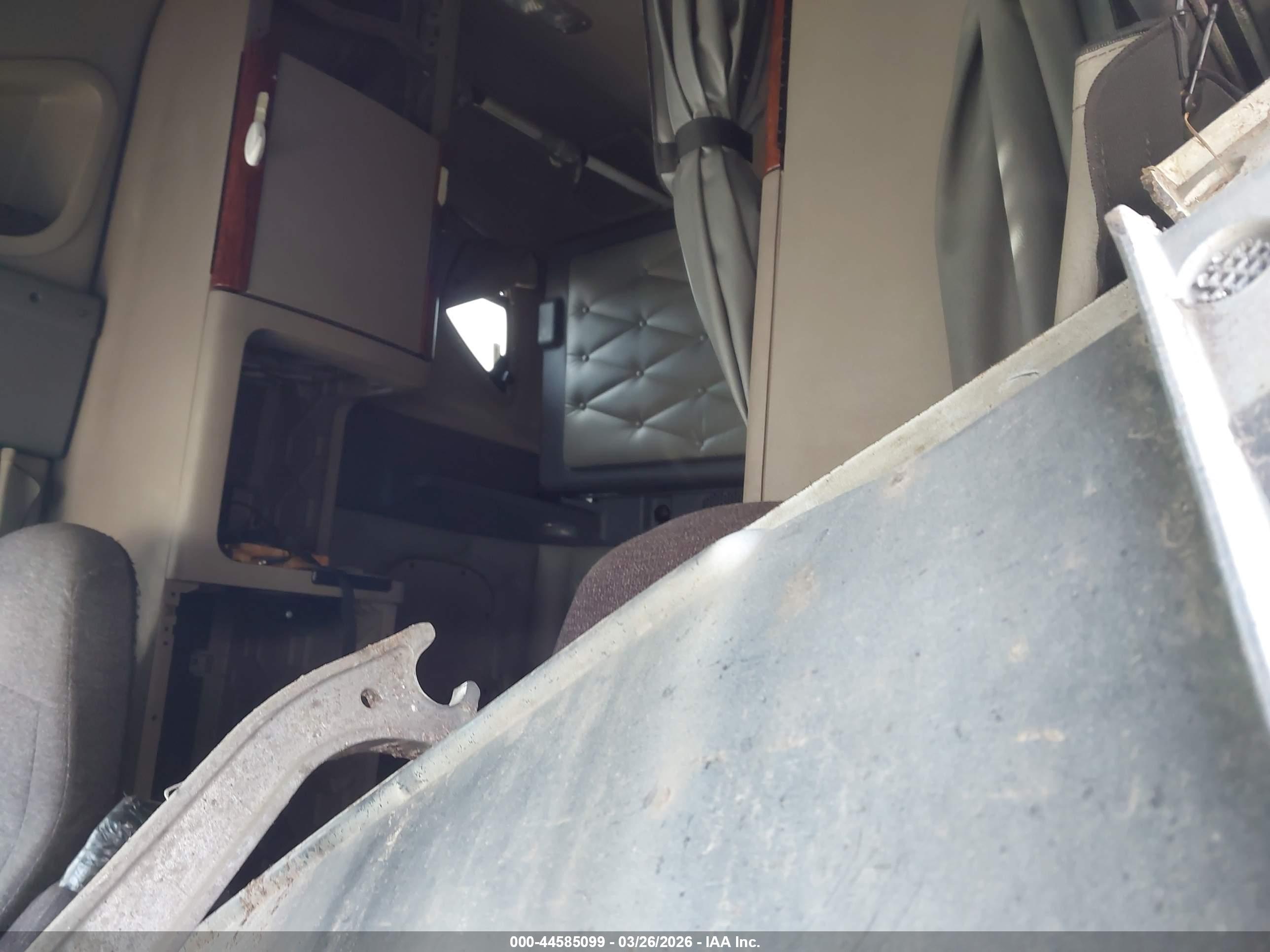 FREIGHTLINER CASCADIA image 7