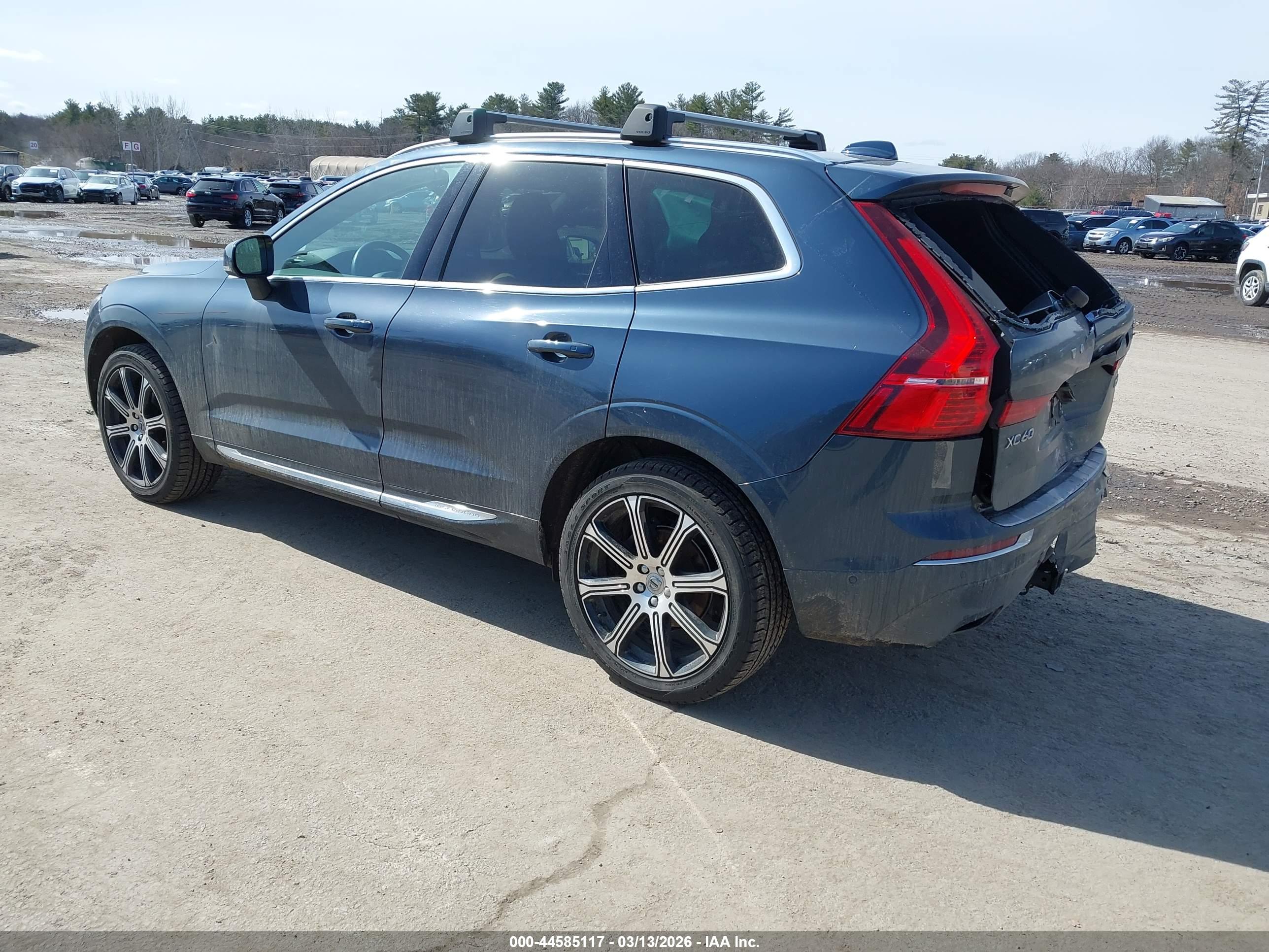 VOLVO XC60 image 3