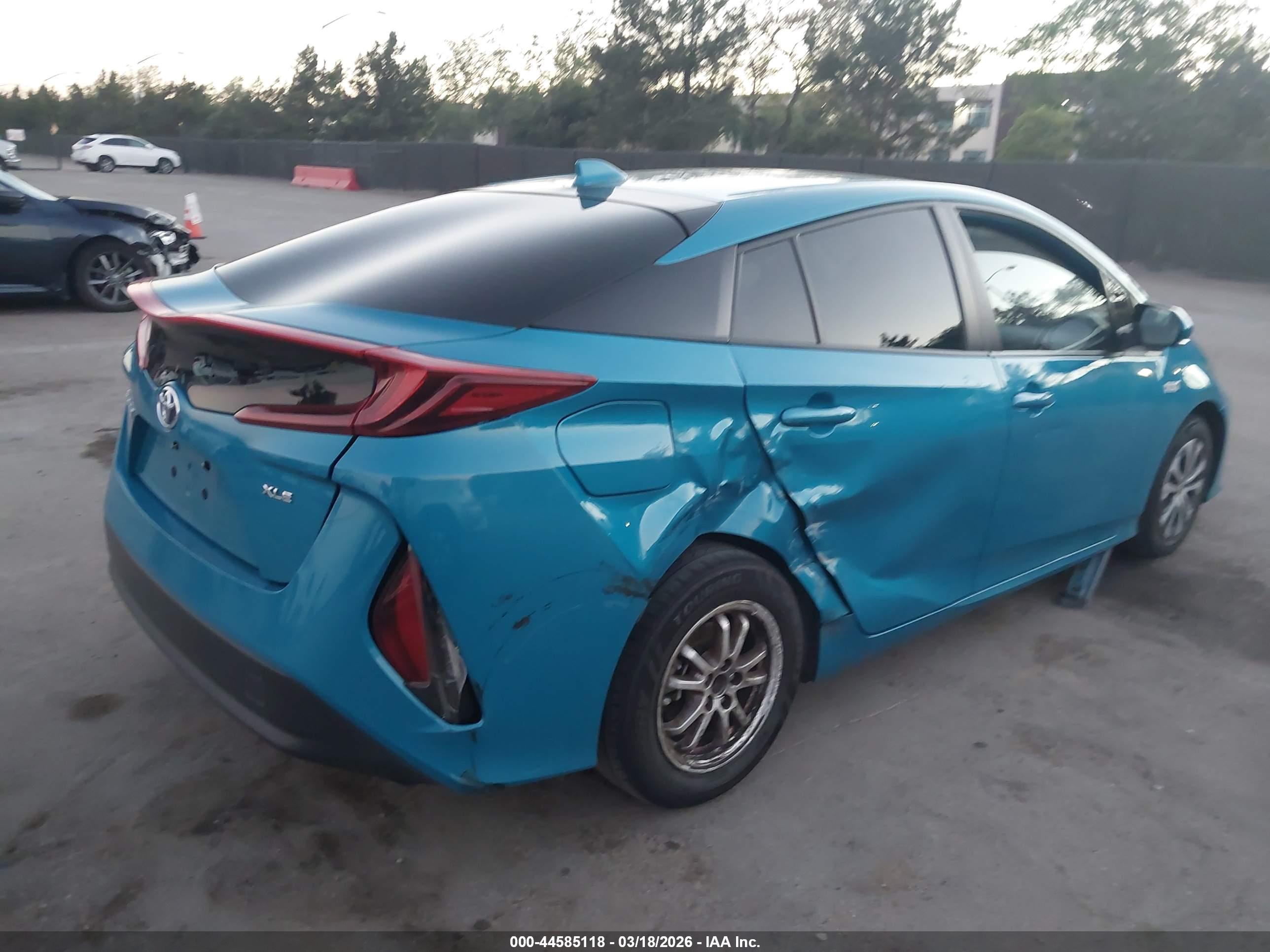 TOYOTA PRIUS image 4