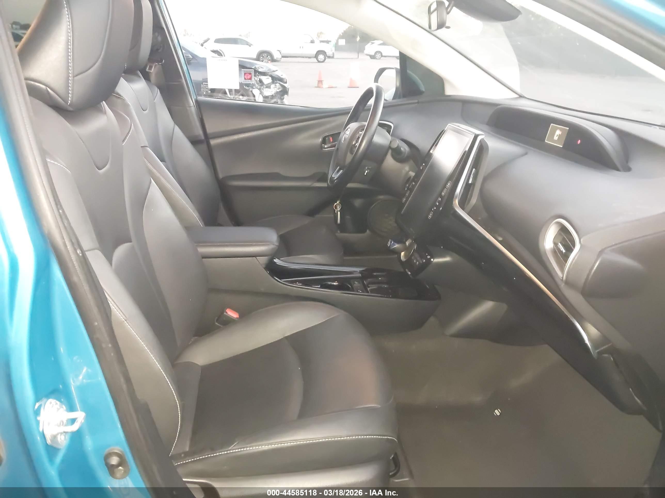 TOYOTA PRIUS image 5