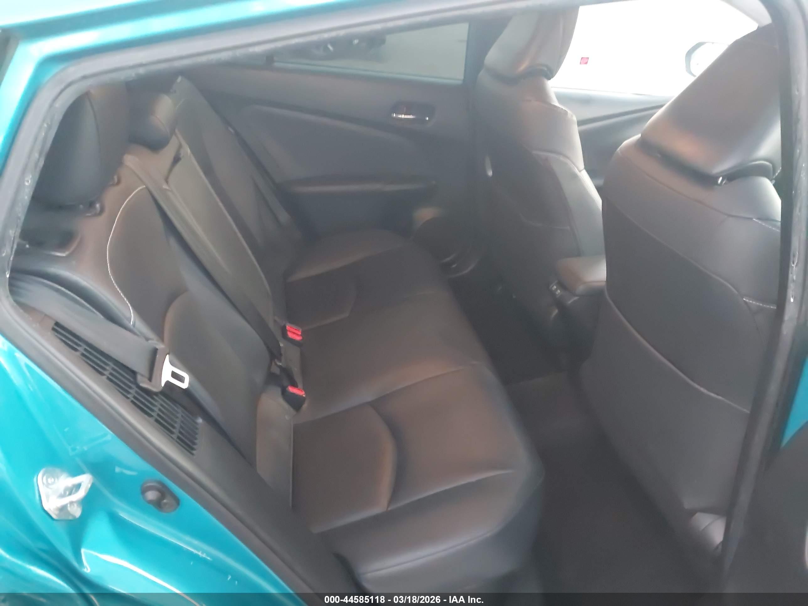 TOYOTA PRIUS image 8