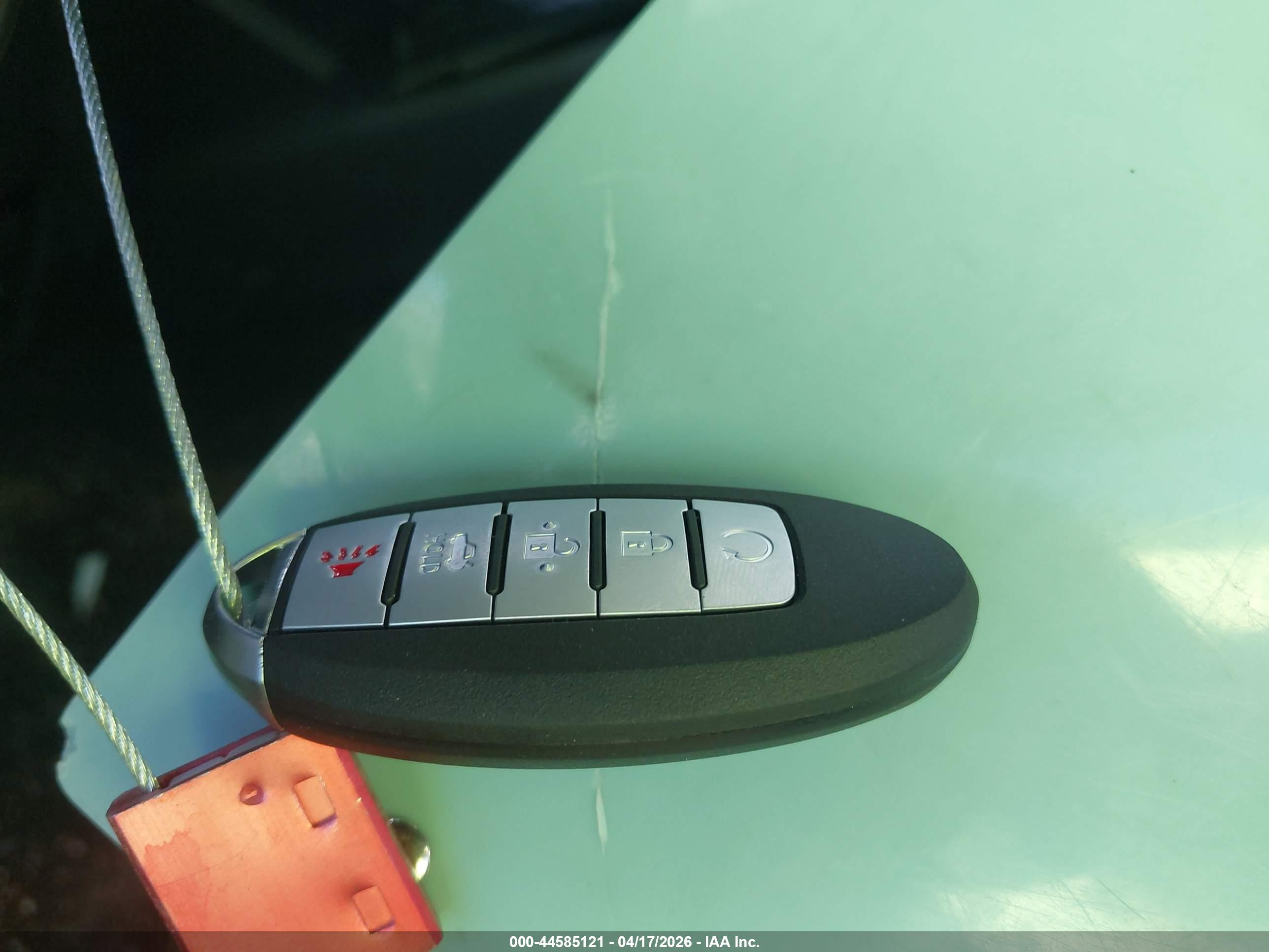 NISSAN ROGUE image 11