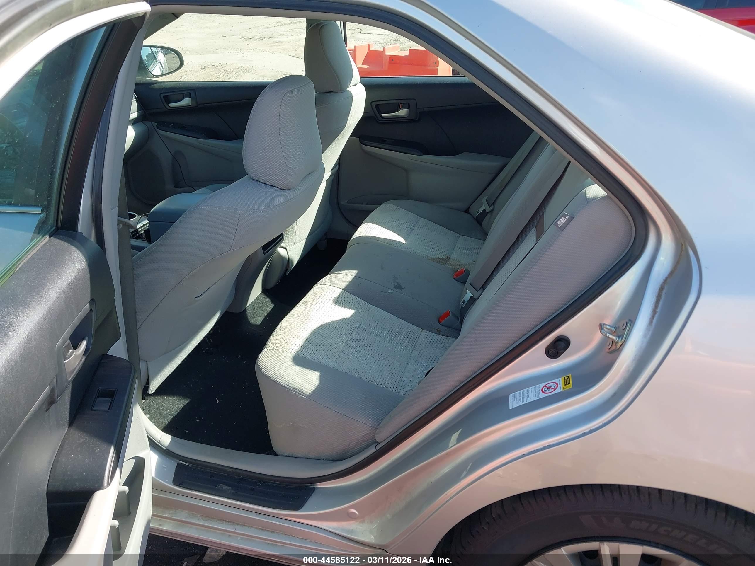 TOYOTA CAMRY image 8