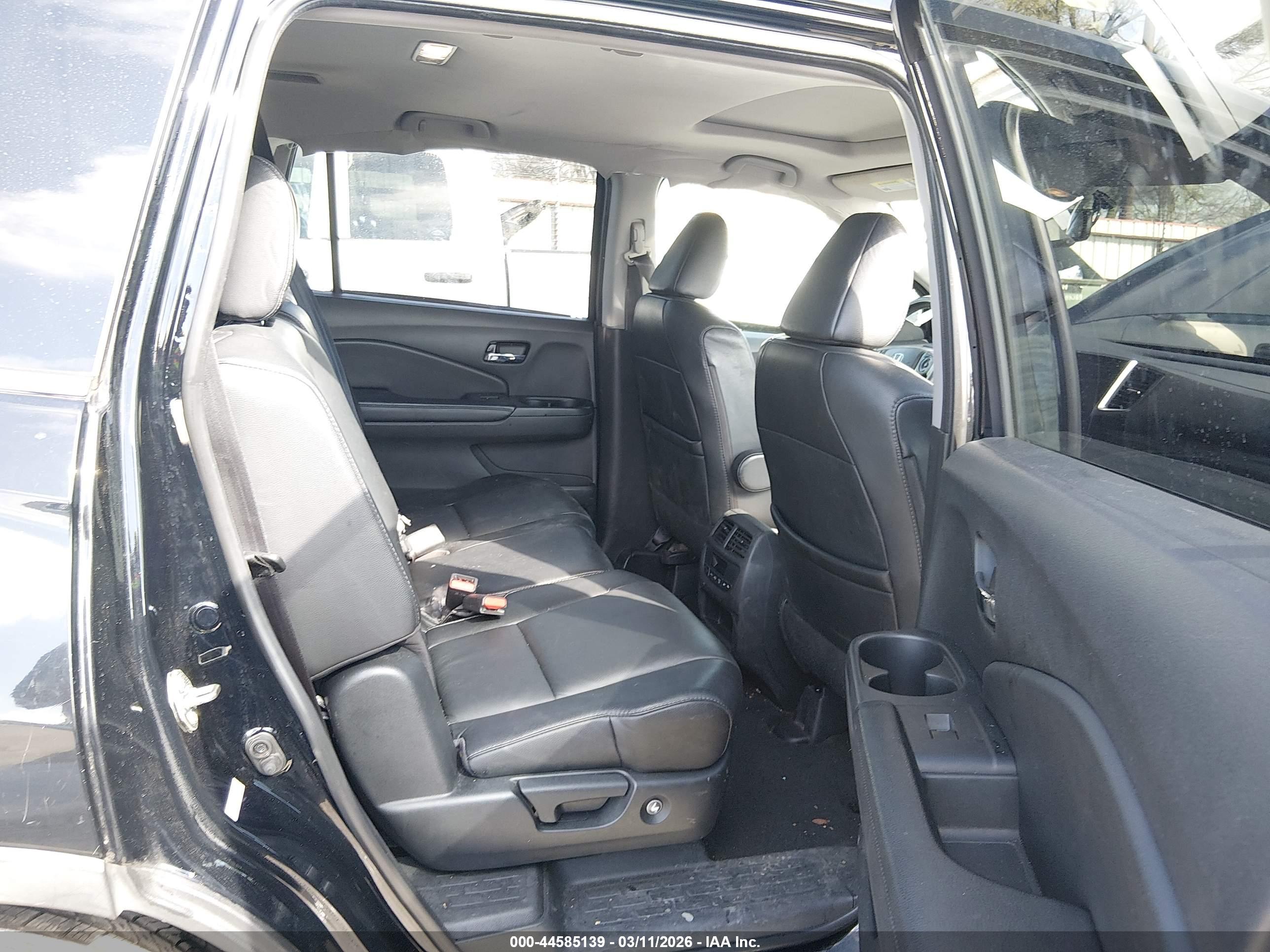 HONDA PILOT image 8