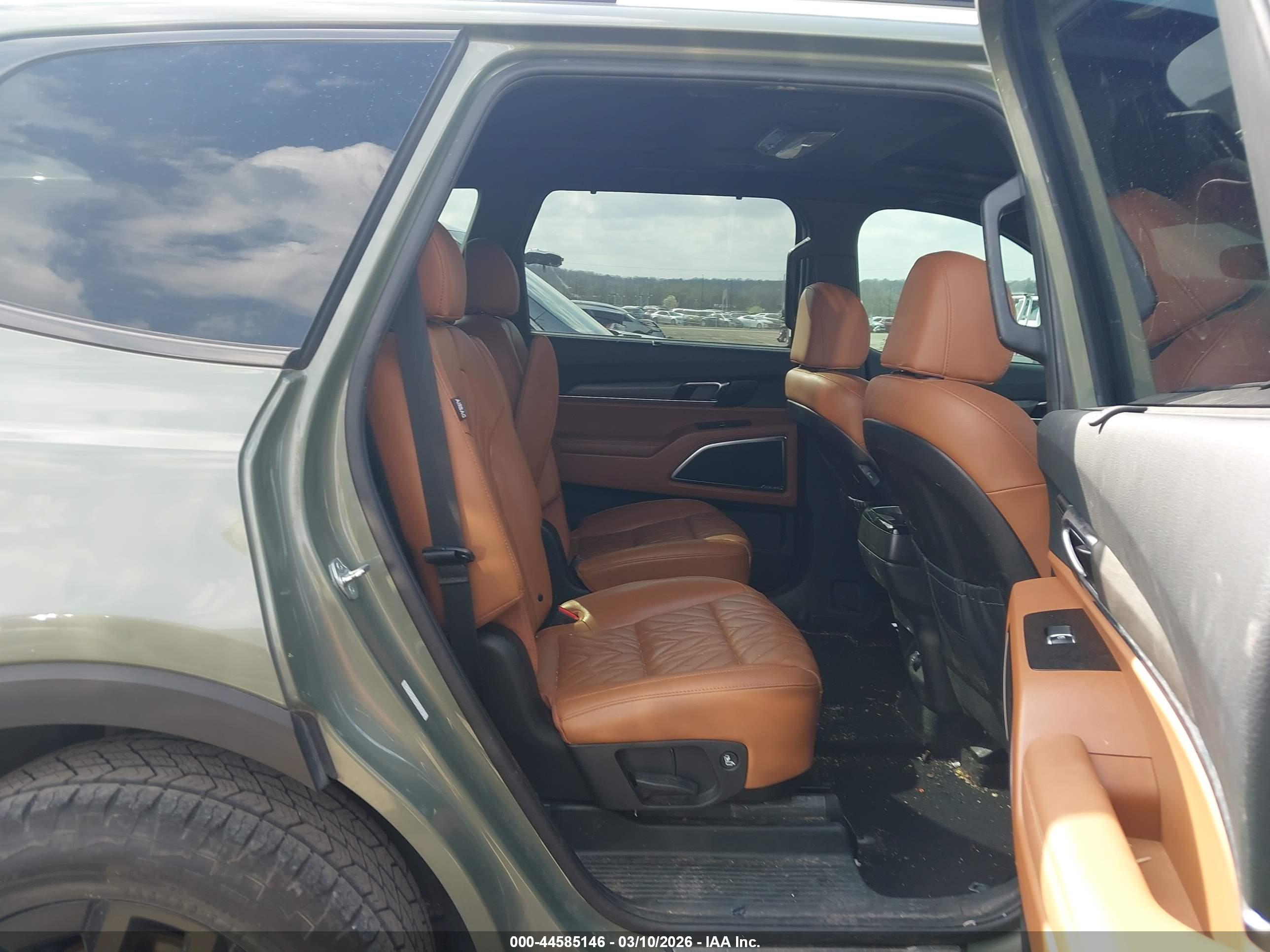 KIA TELLURIDE image 8