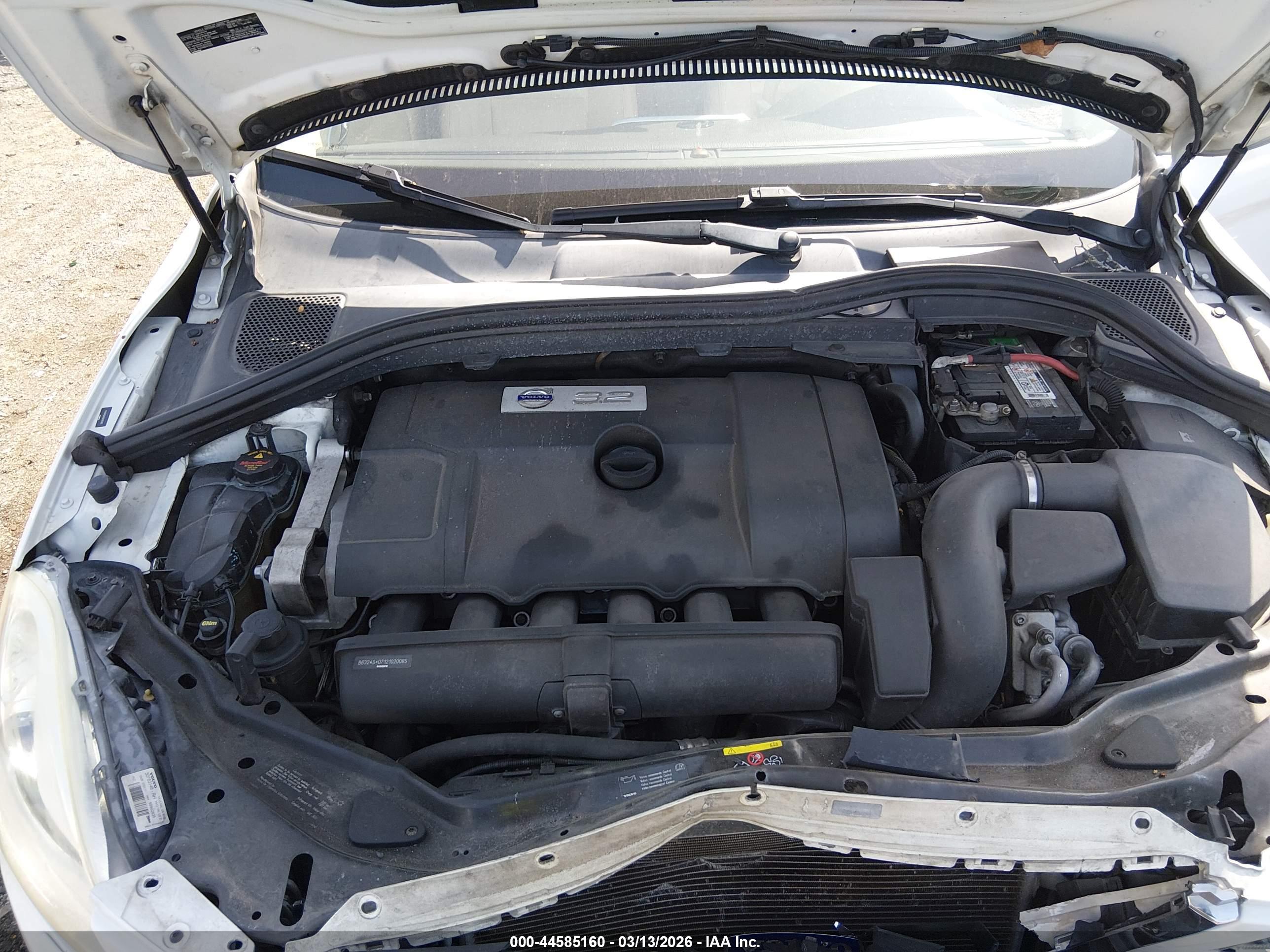 VOLVO XC60 image 10