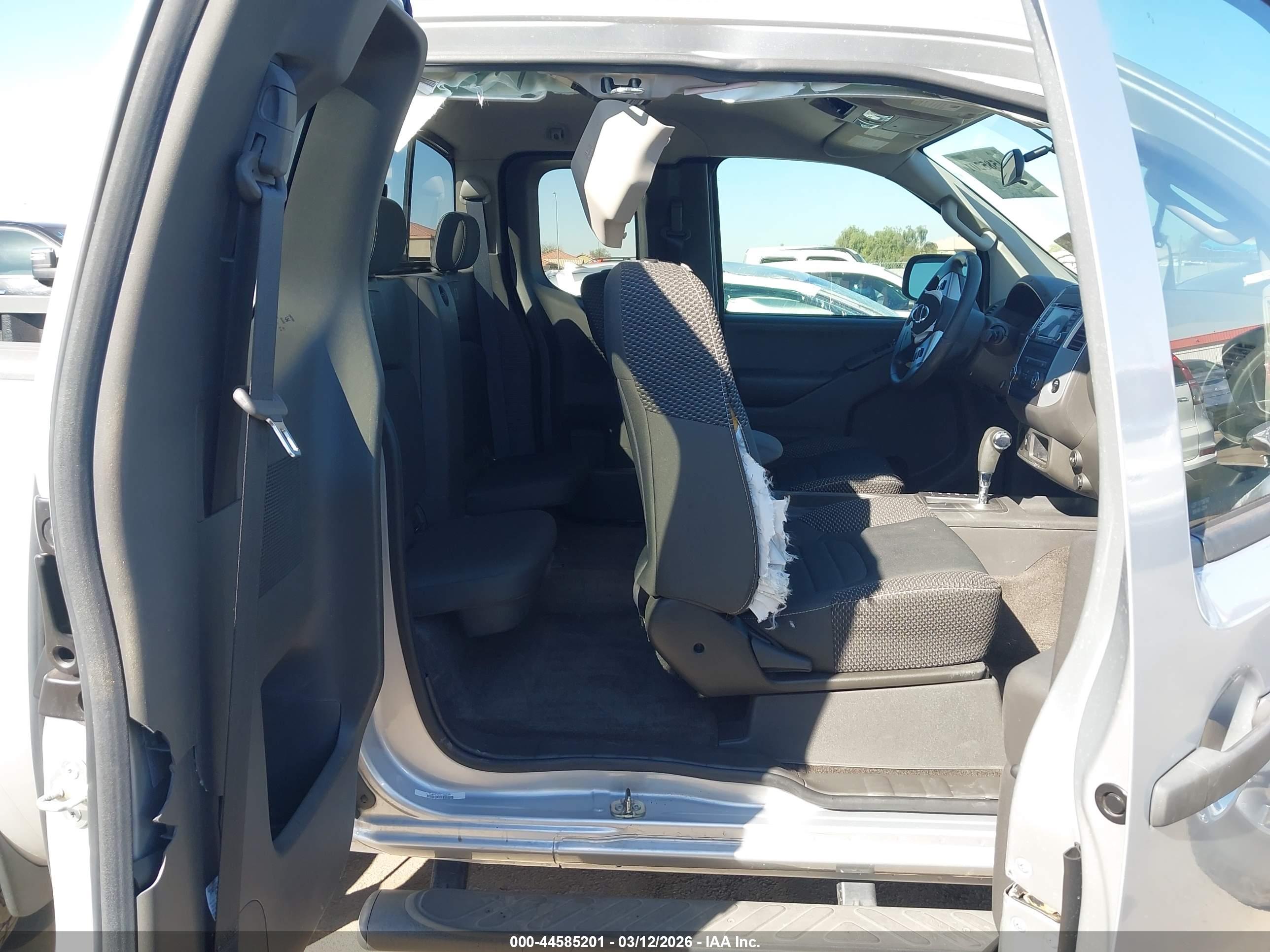 NISSAN FRONTIER image 8