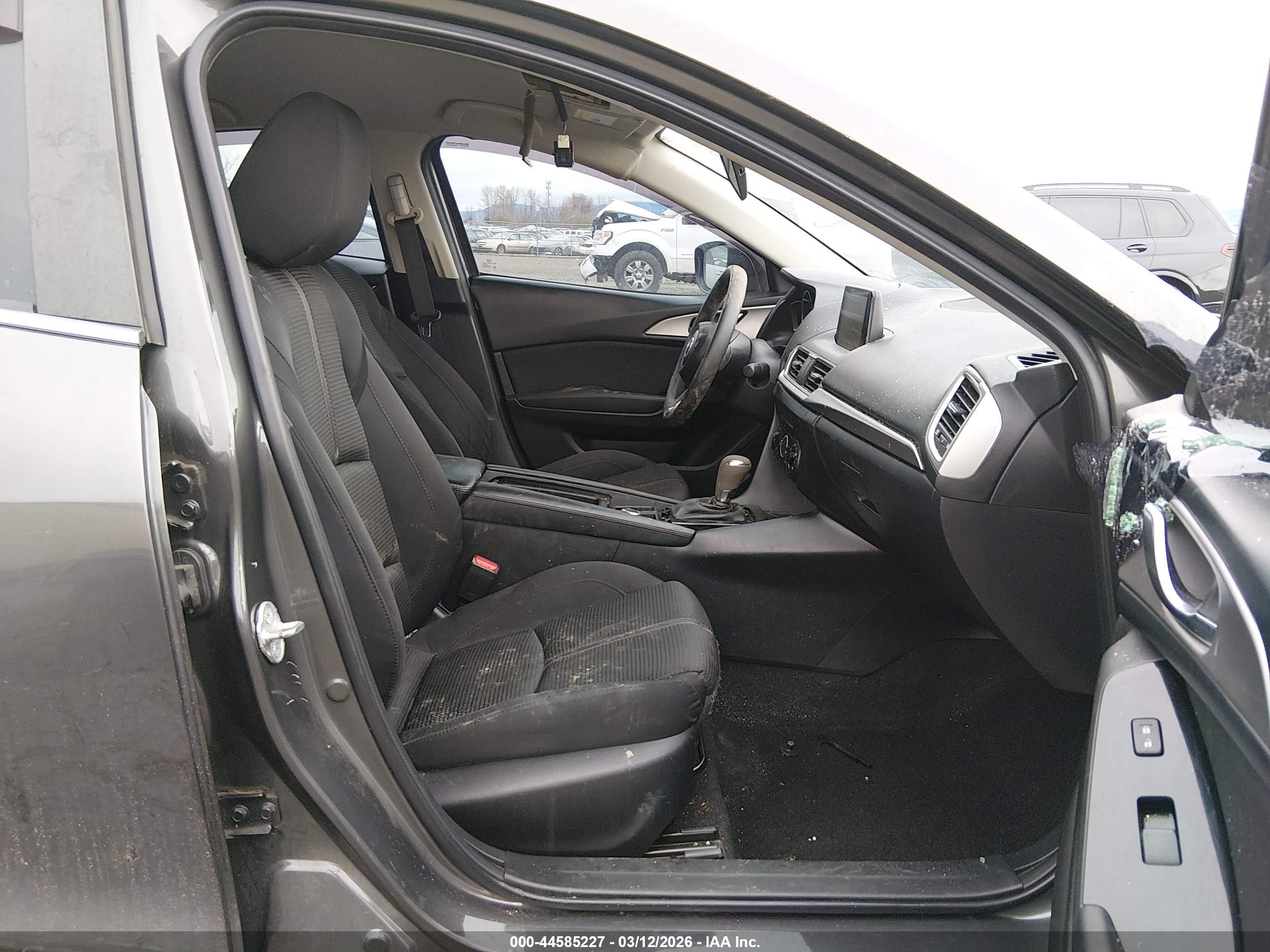 MAZDA MAZDA3 image 5