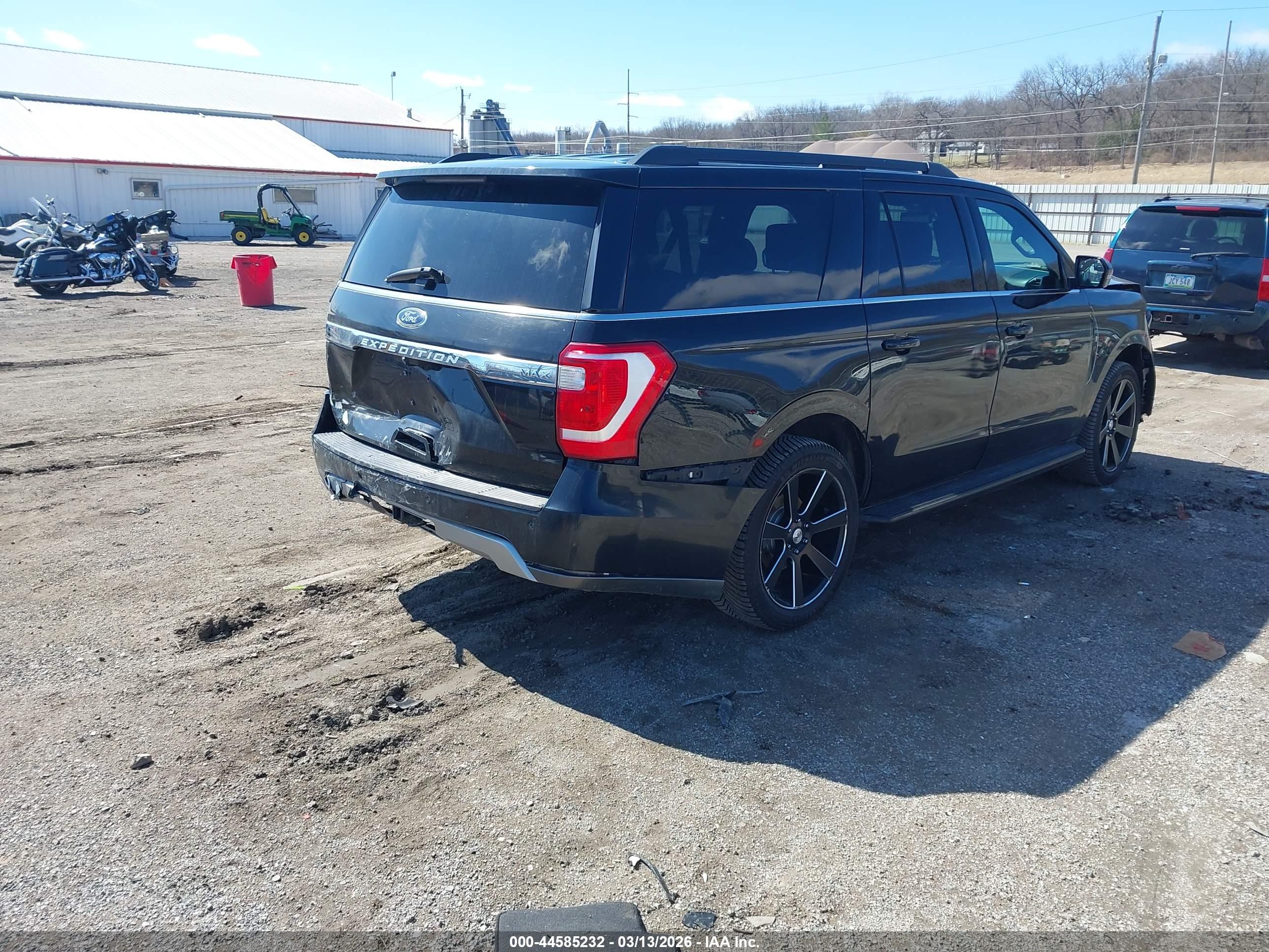 FORD EXPEDITION image 4