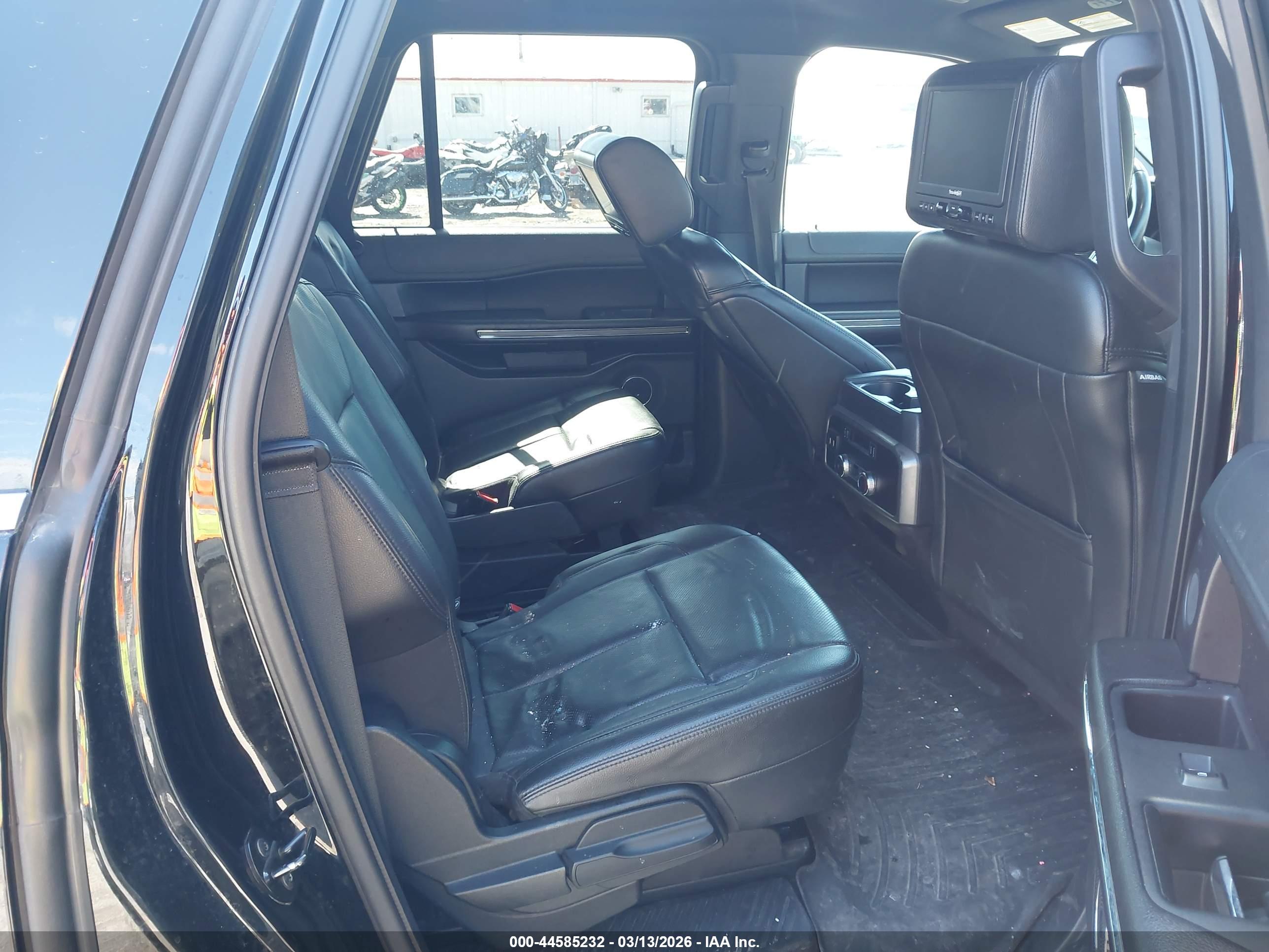 FORD EXPEDITION image 8