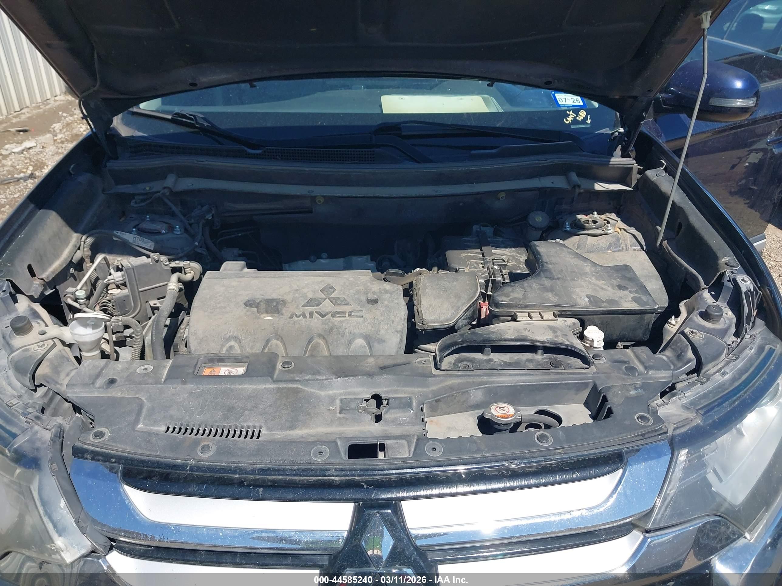 MITSUBISHI OUTLANDER image 10