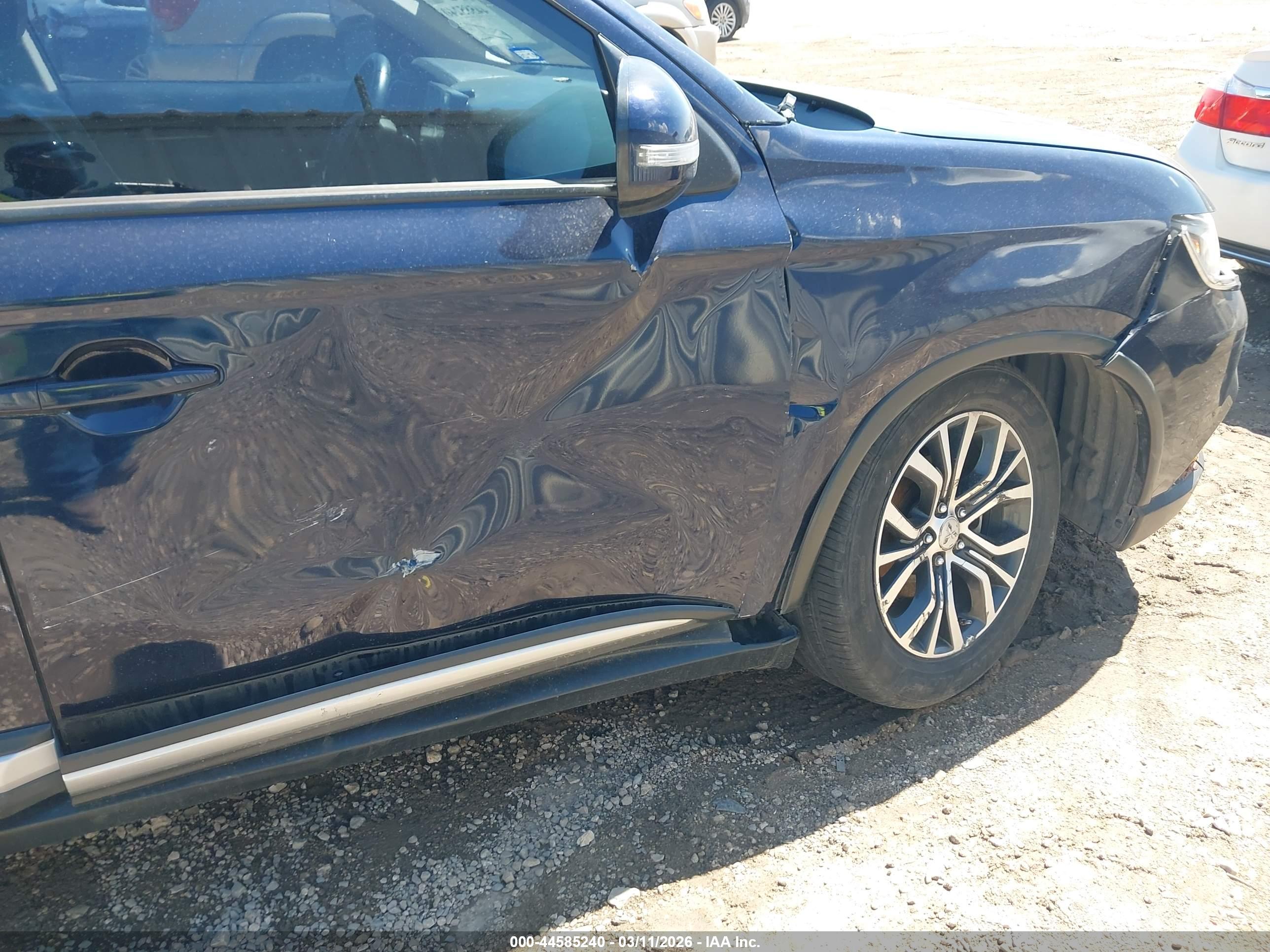 MITSUBISHI OUTLANDER image 6