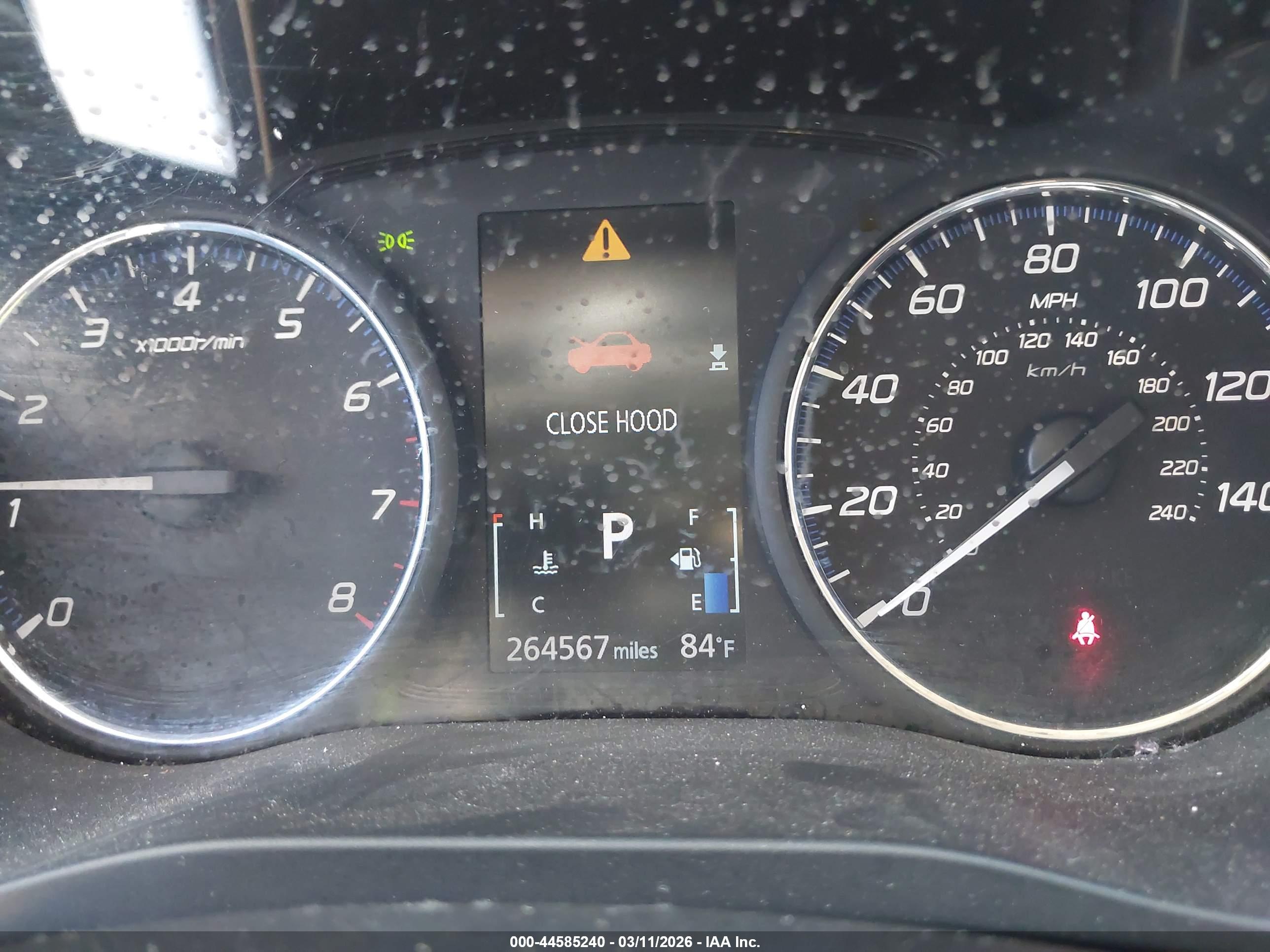 MITSUBISHI OUTLANDER image 7