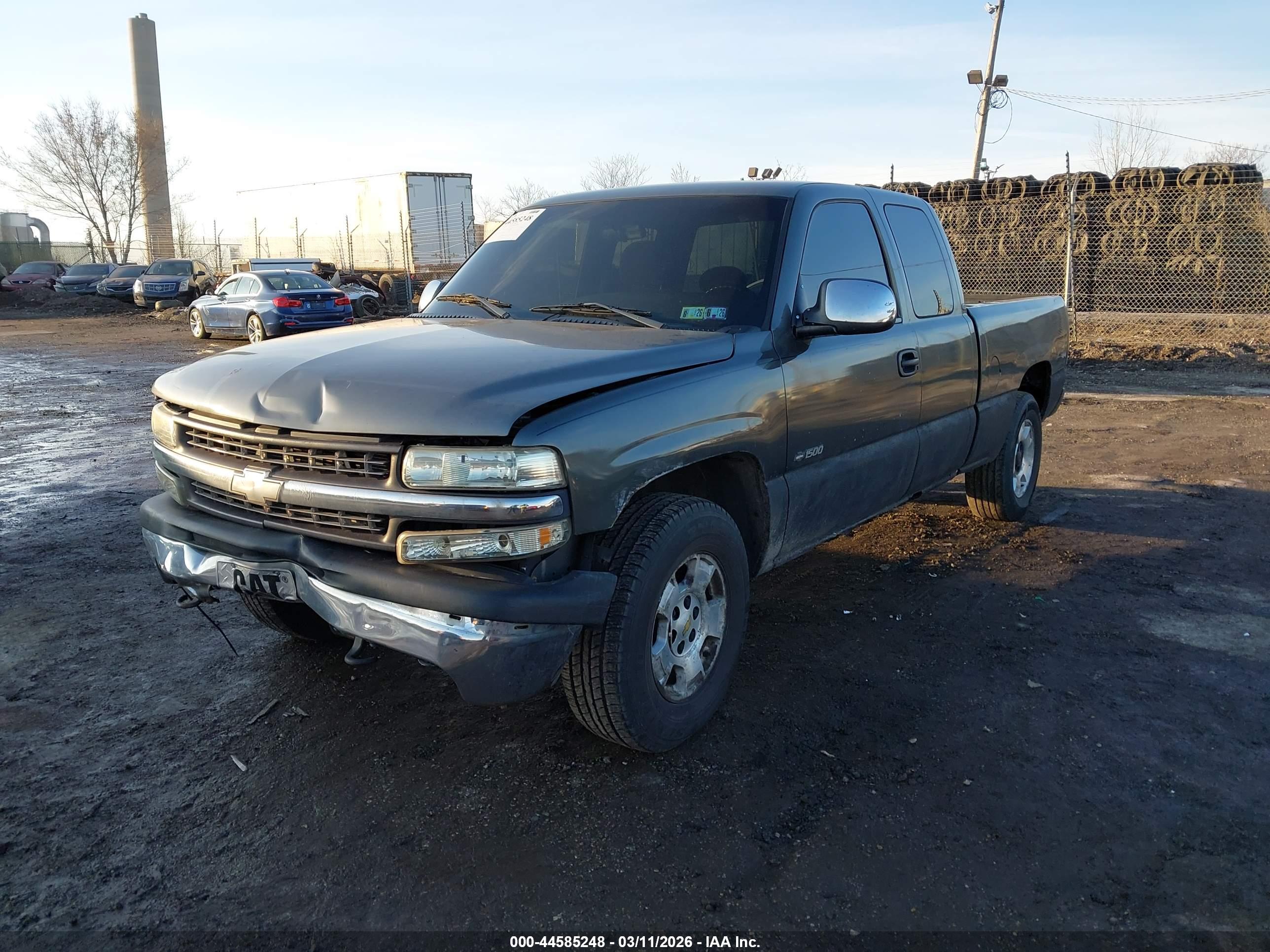 CHEVROLET SILVERADO image 2