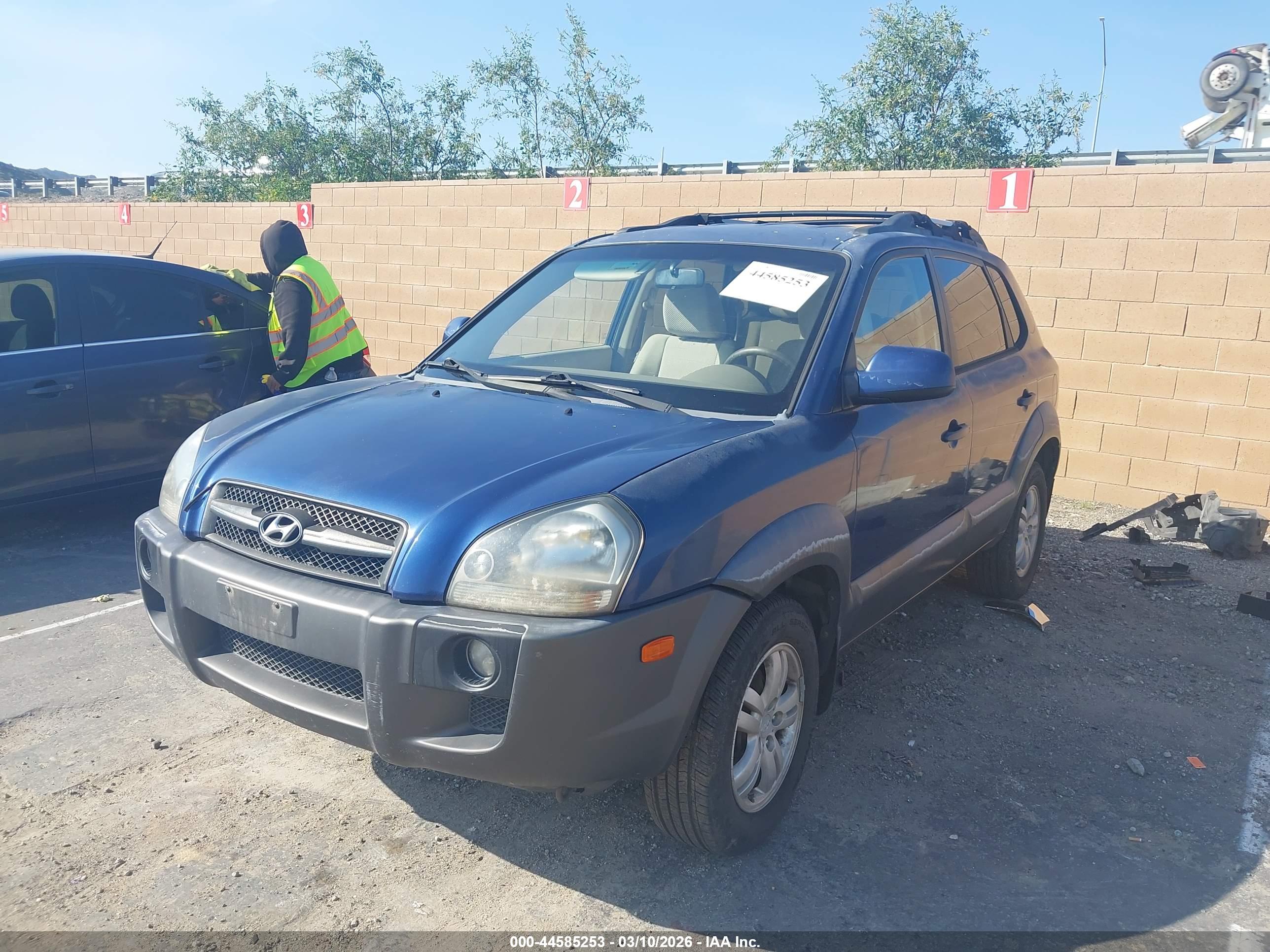 HYUNDAI TUCSON image 2