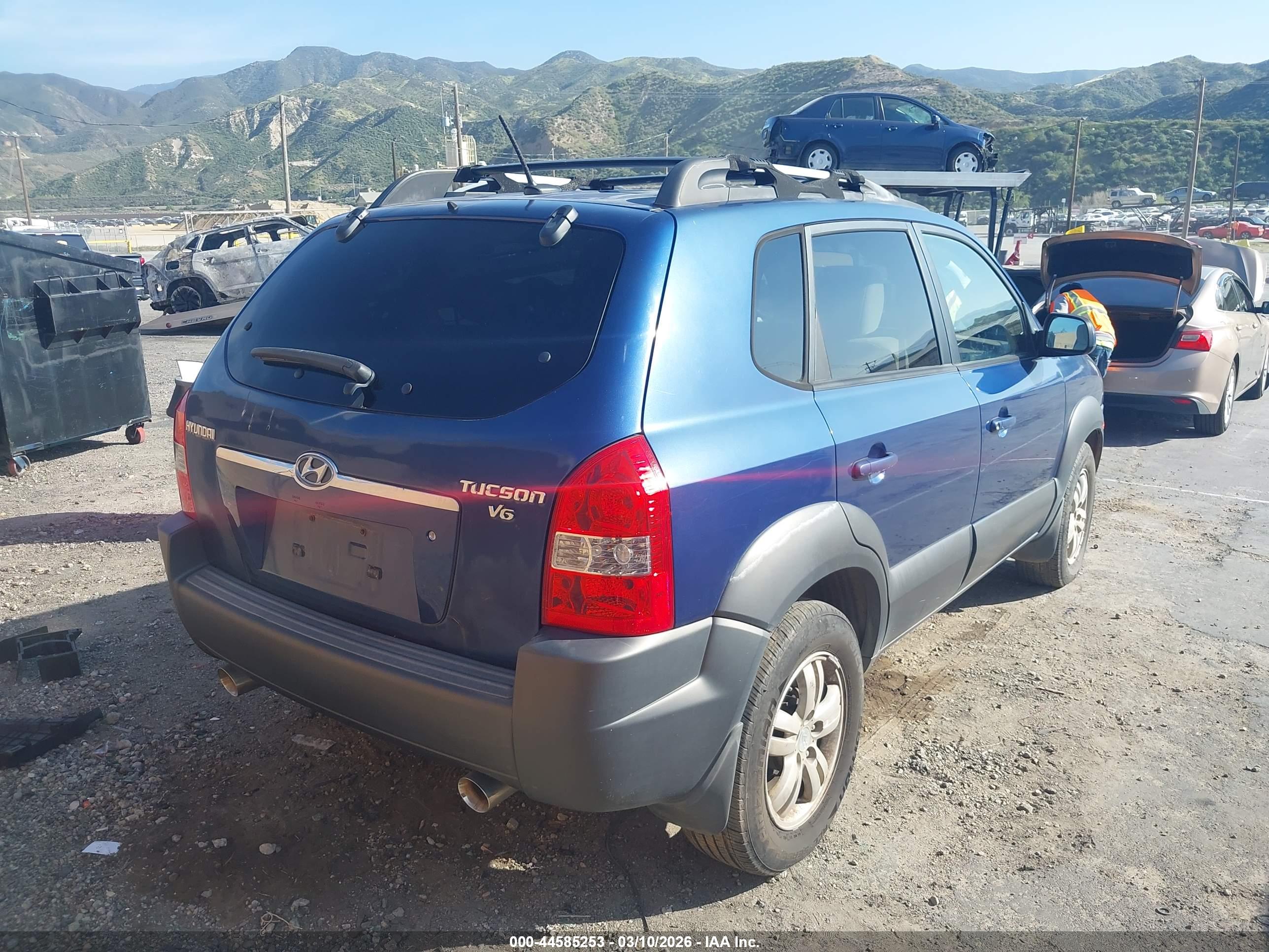 HYUNDAI TUCSON image 4