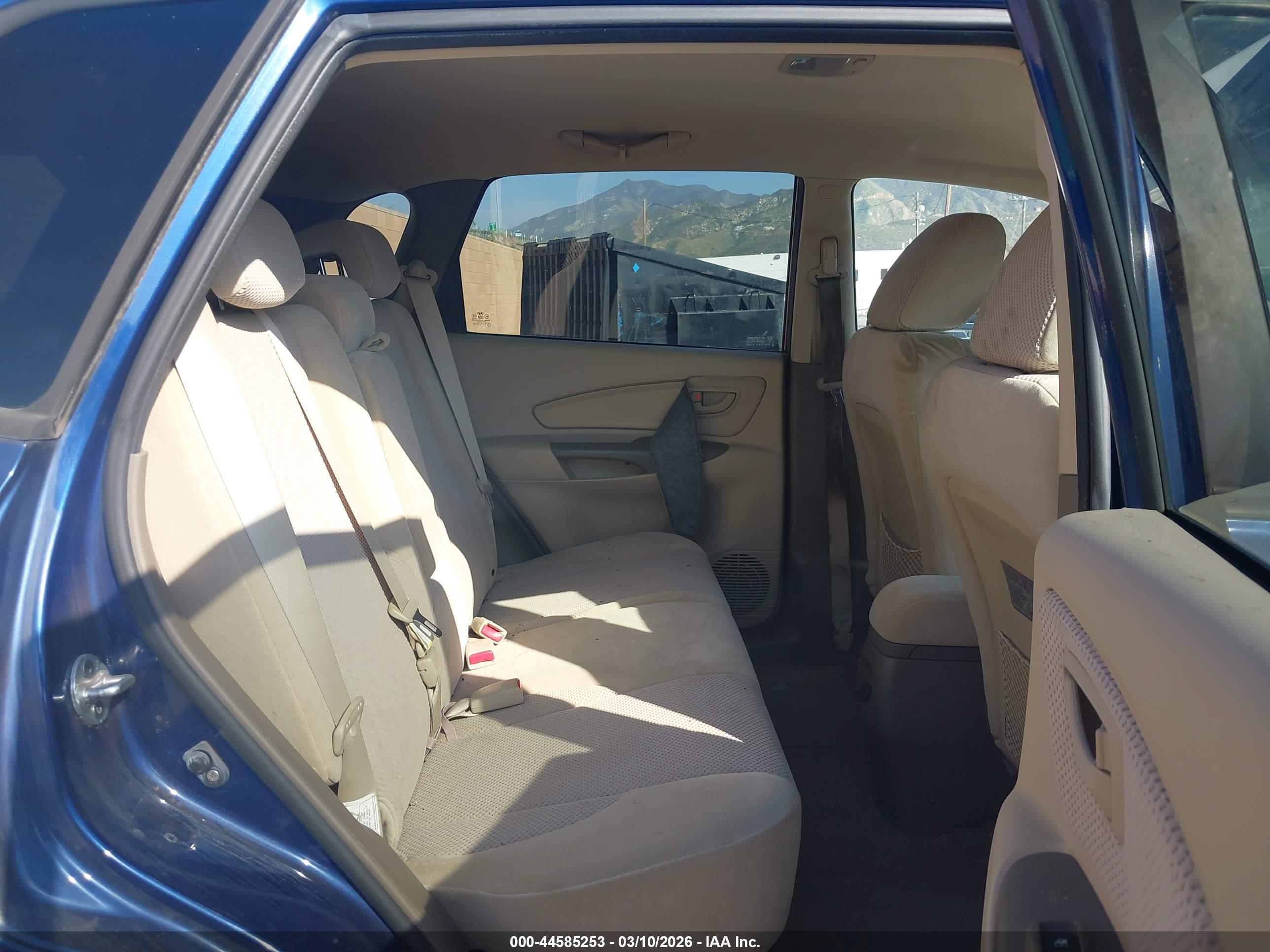 HYUNDAI TUCSON image 8