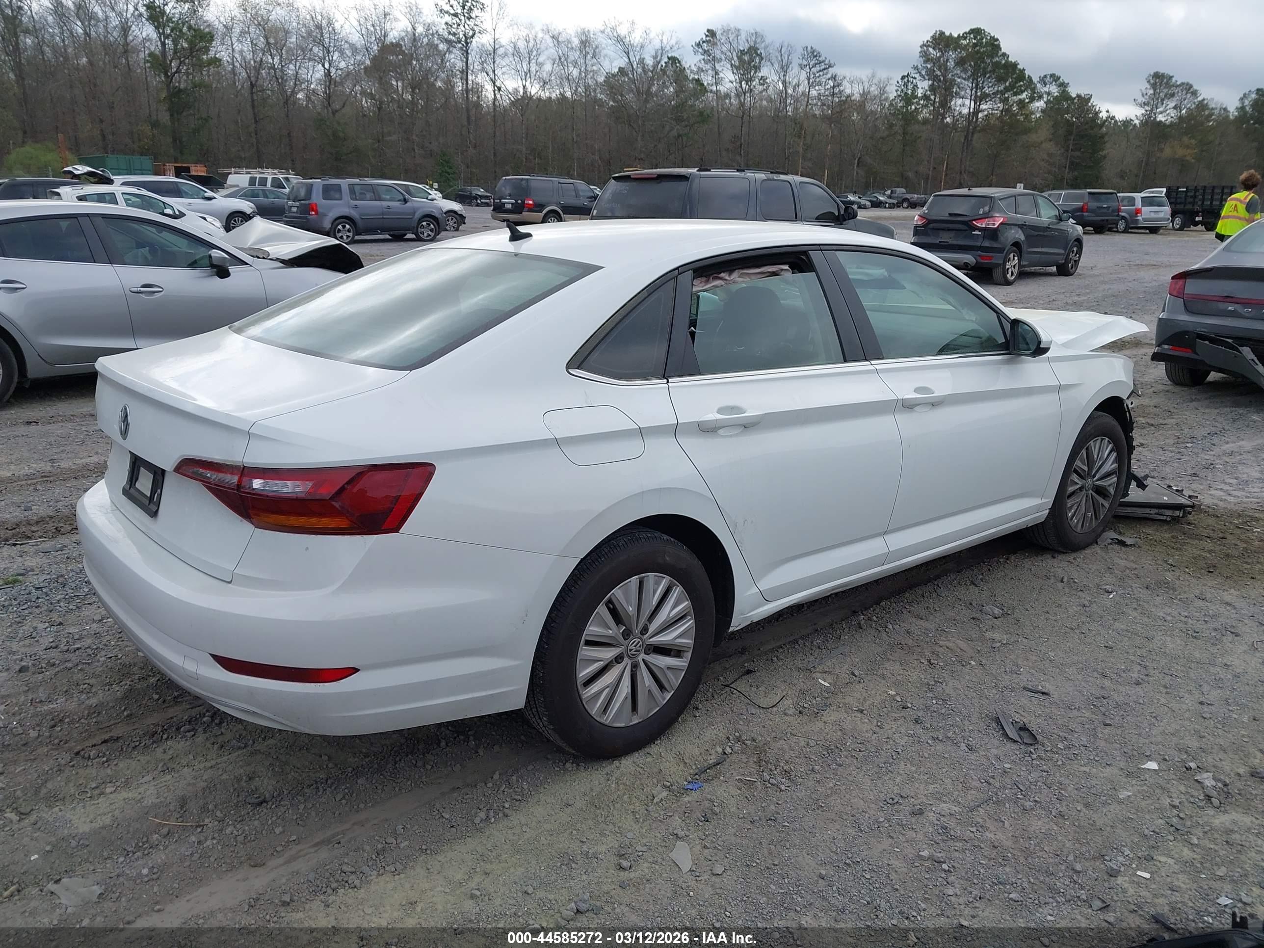 VOLKSWAGEN JETTA image 4