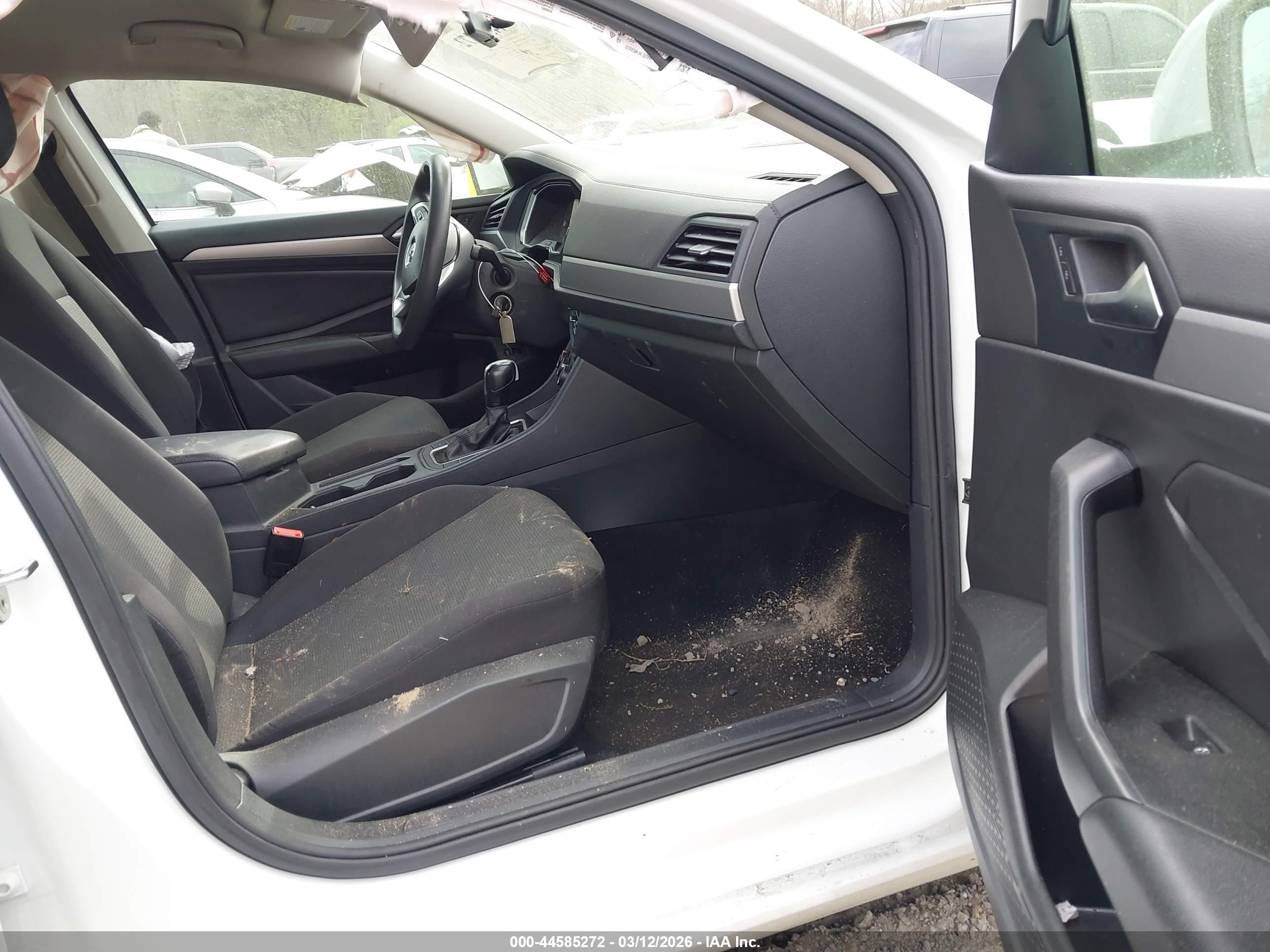 VOLKSWAGEN JETTA image 5