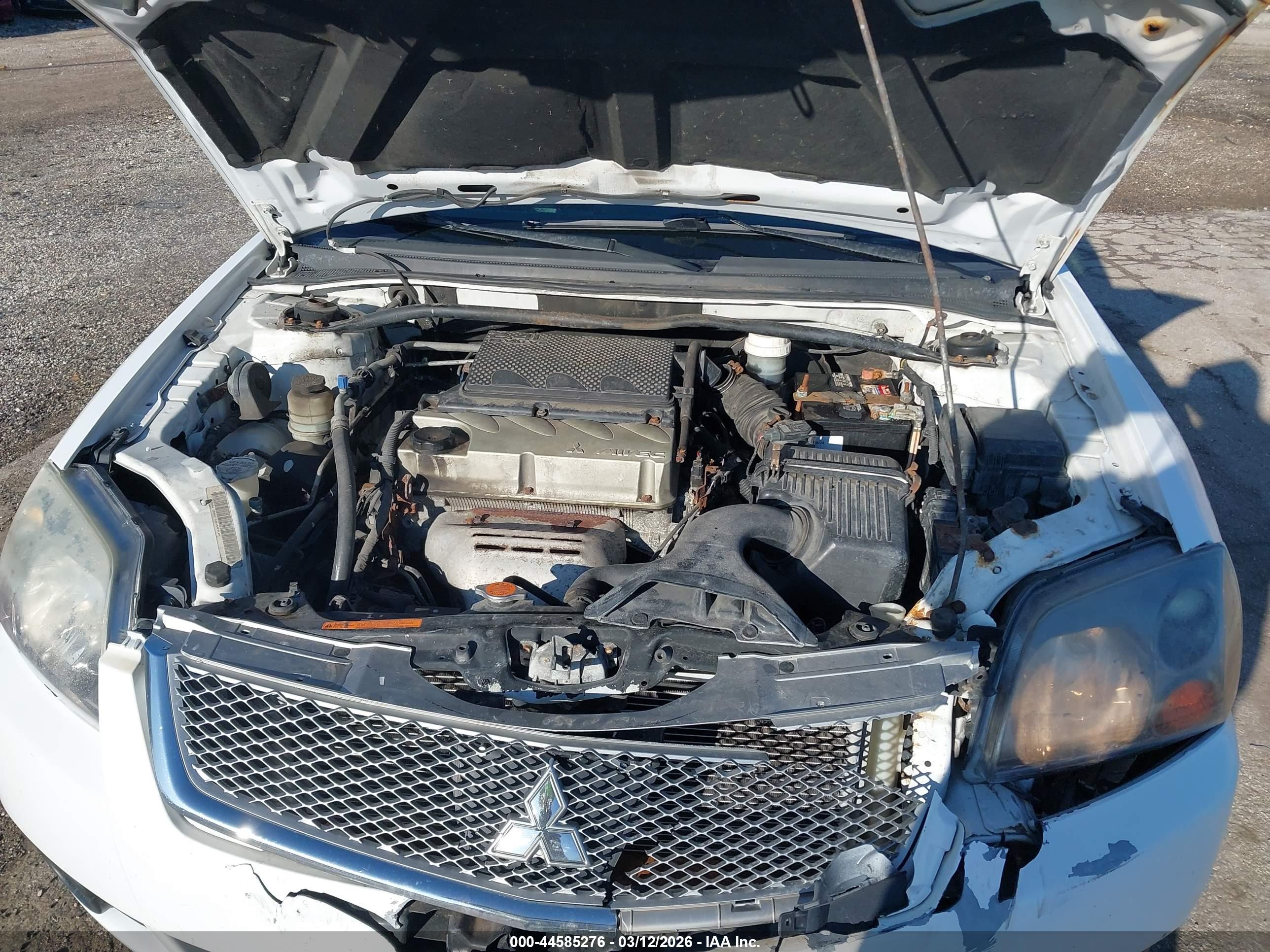 MITSUBISHI GALANT image 10