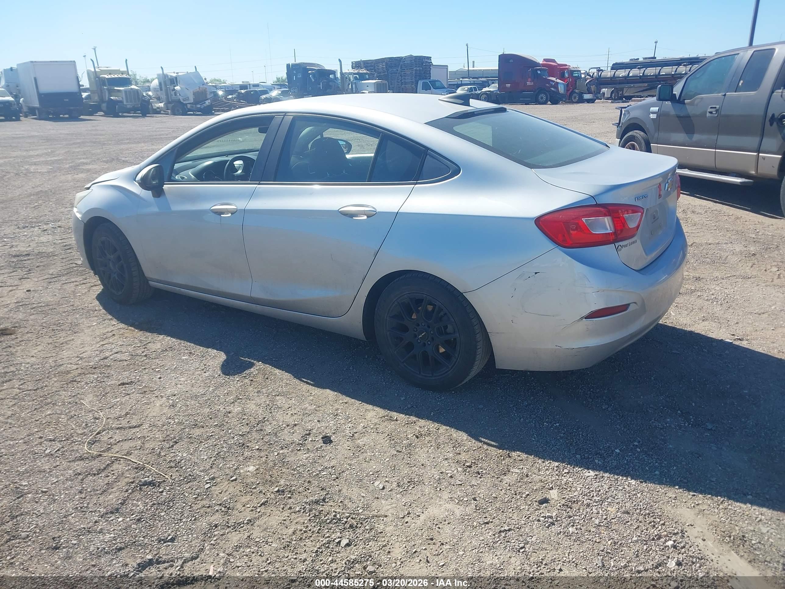 CHEVROLET CRUZE image 3