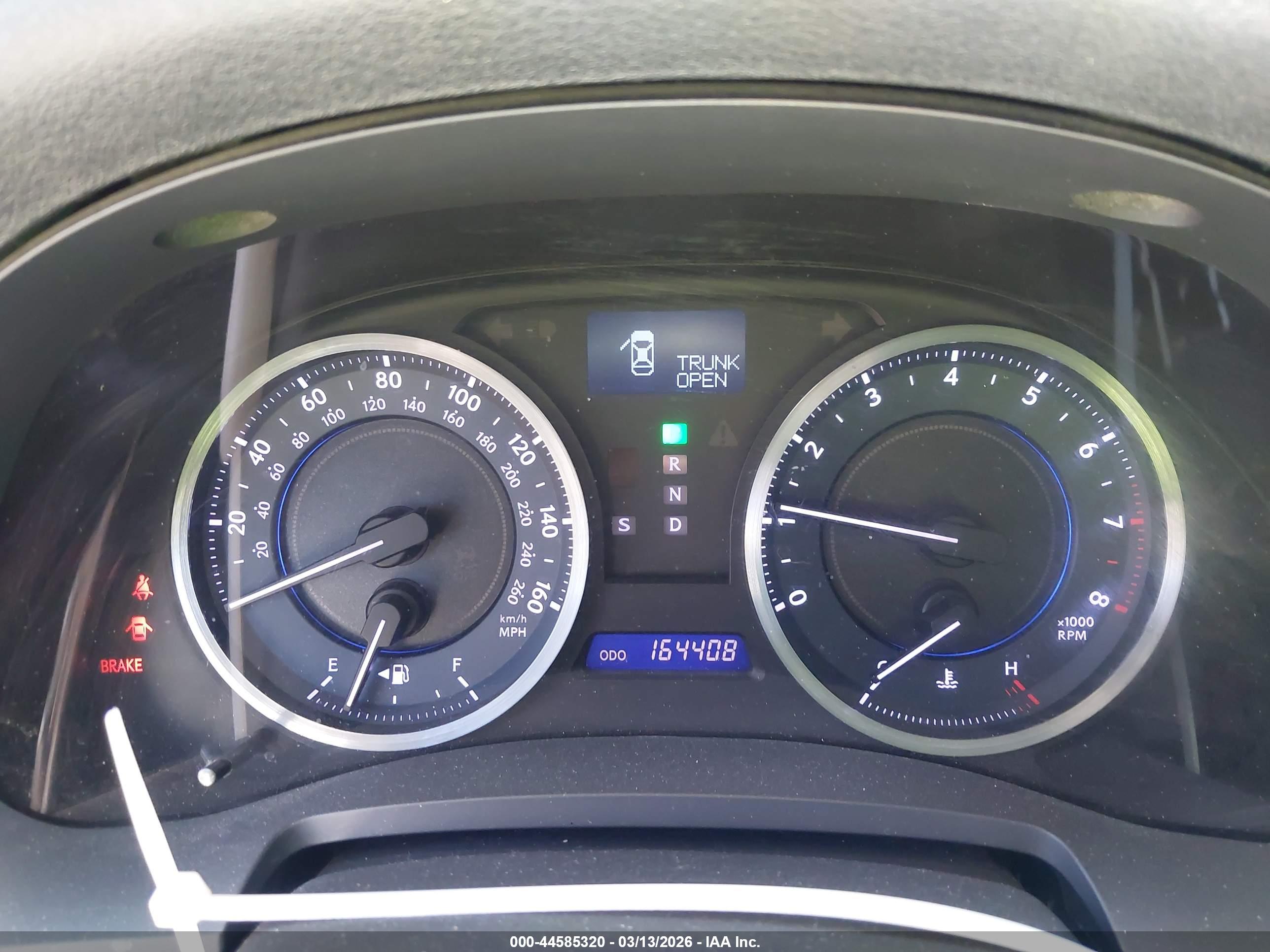 LEXUS IS image 7
