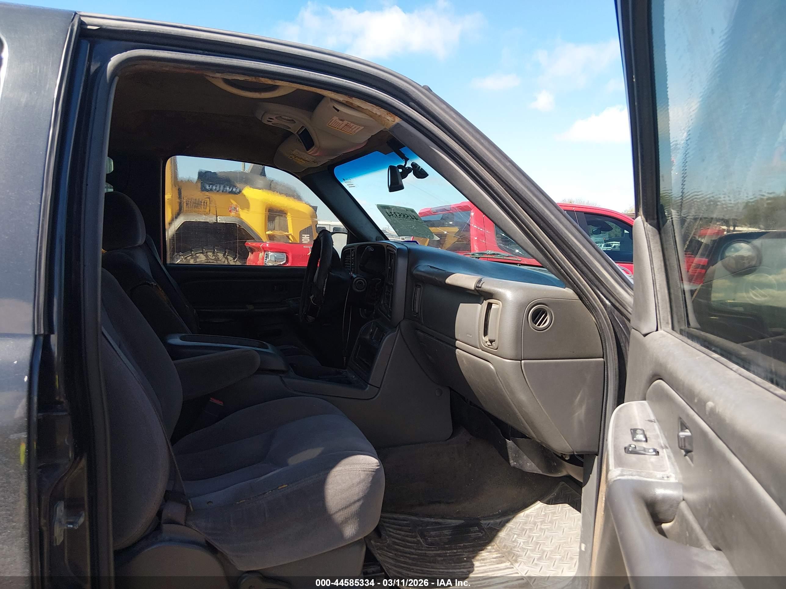 GMC SIERRA image 5