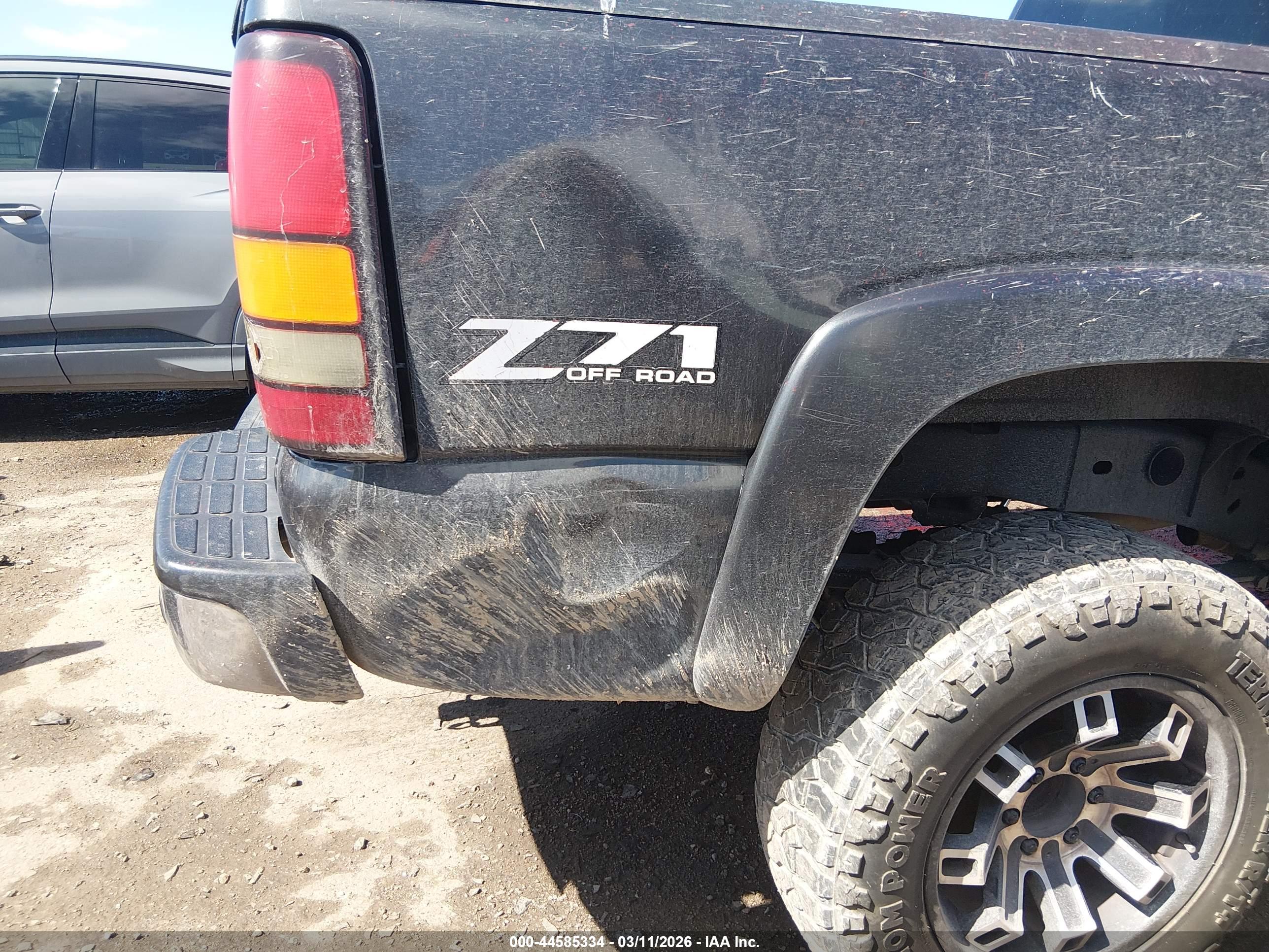 GMC SIERRA image 6