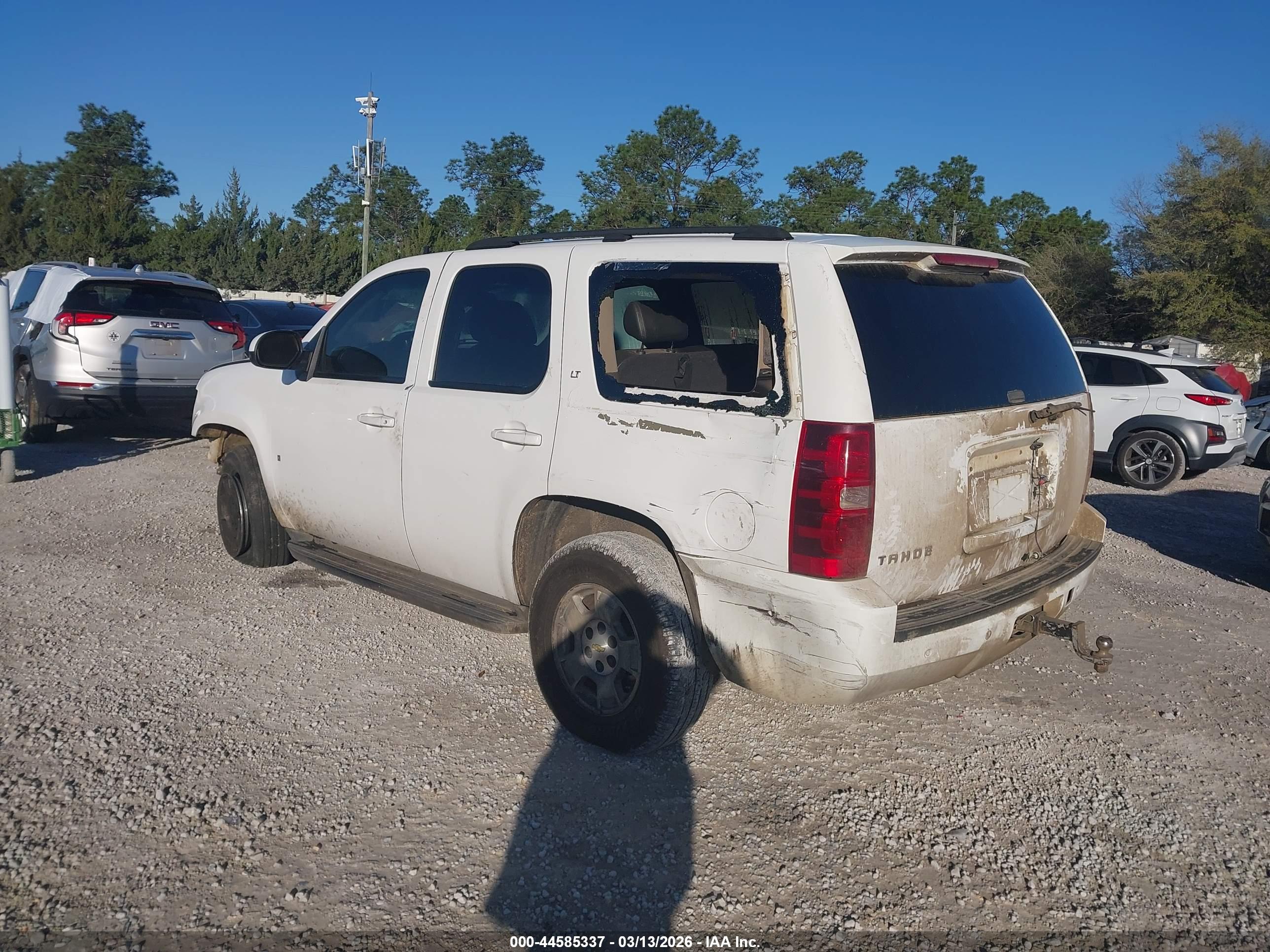 CHEVROLET TAHOE image 3