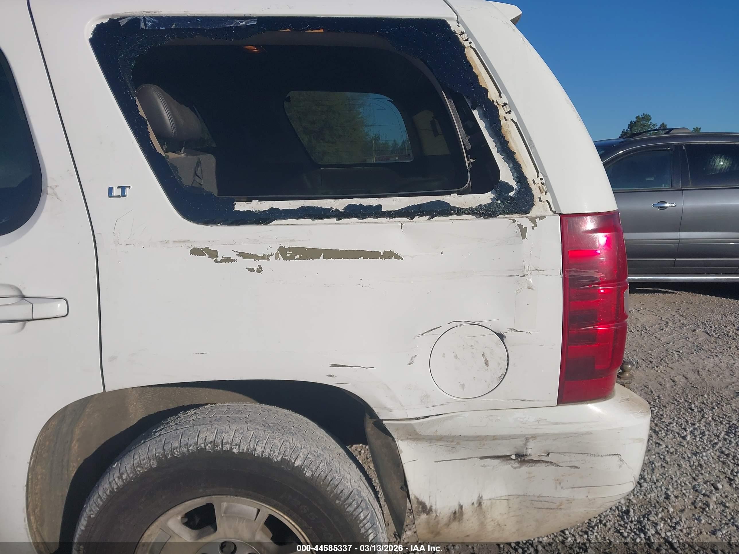 CHEVROLET TAHOE image 6