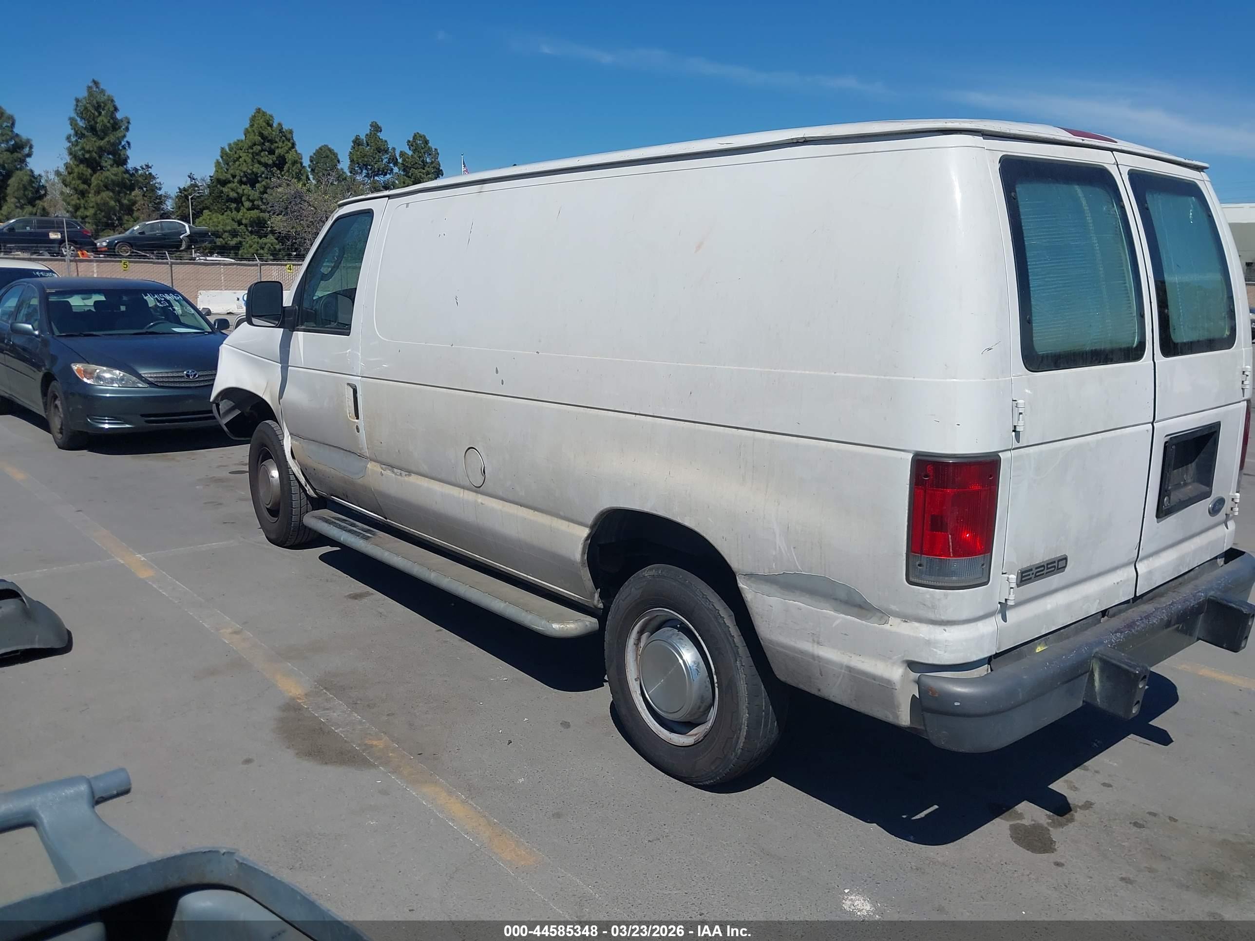 FORD E-250 image 3