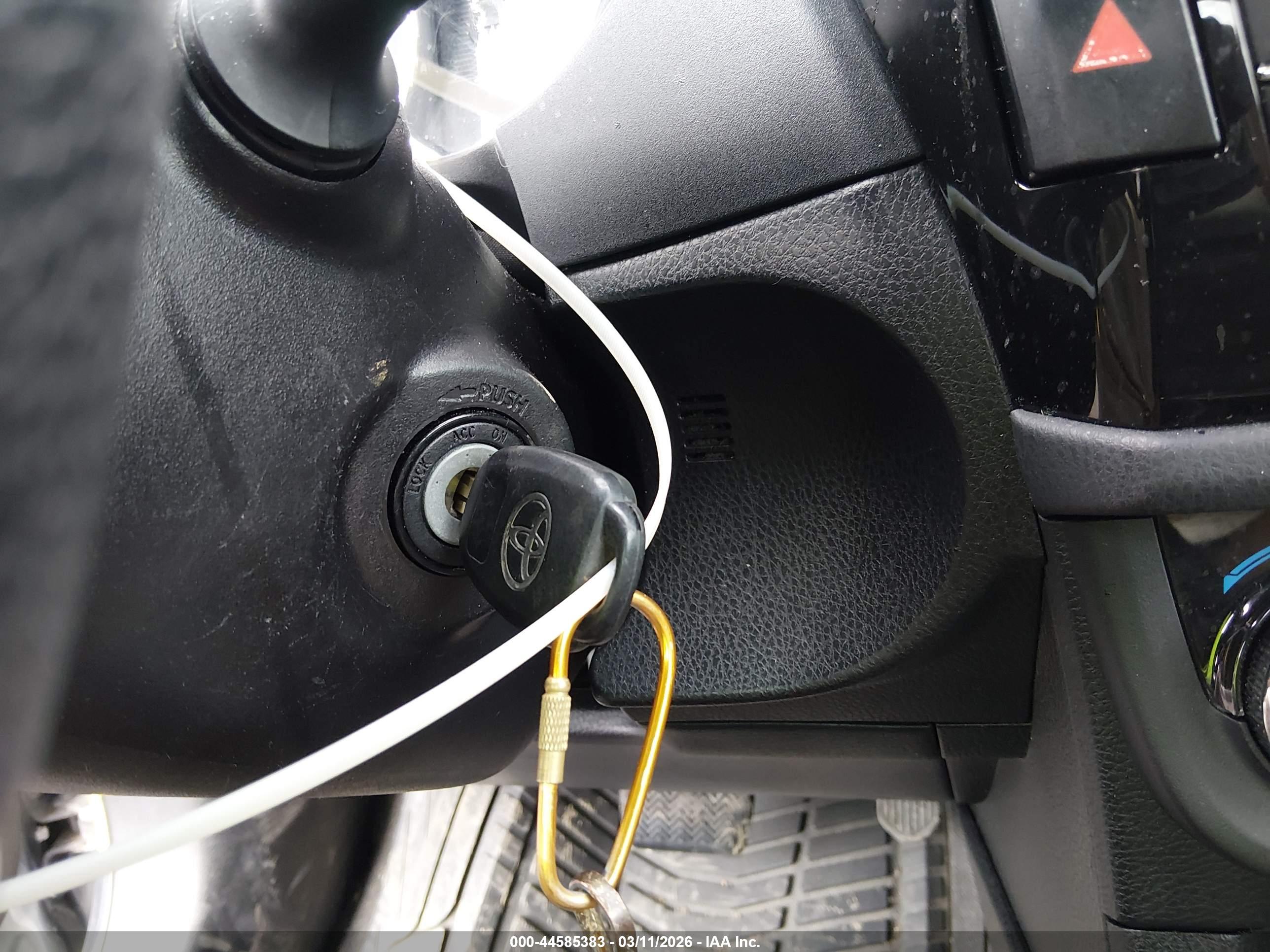 TOYOTA COROLLA image 11