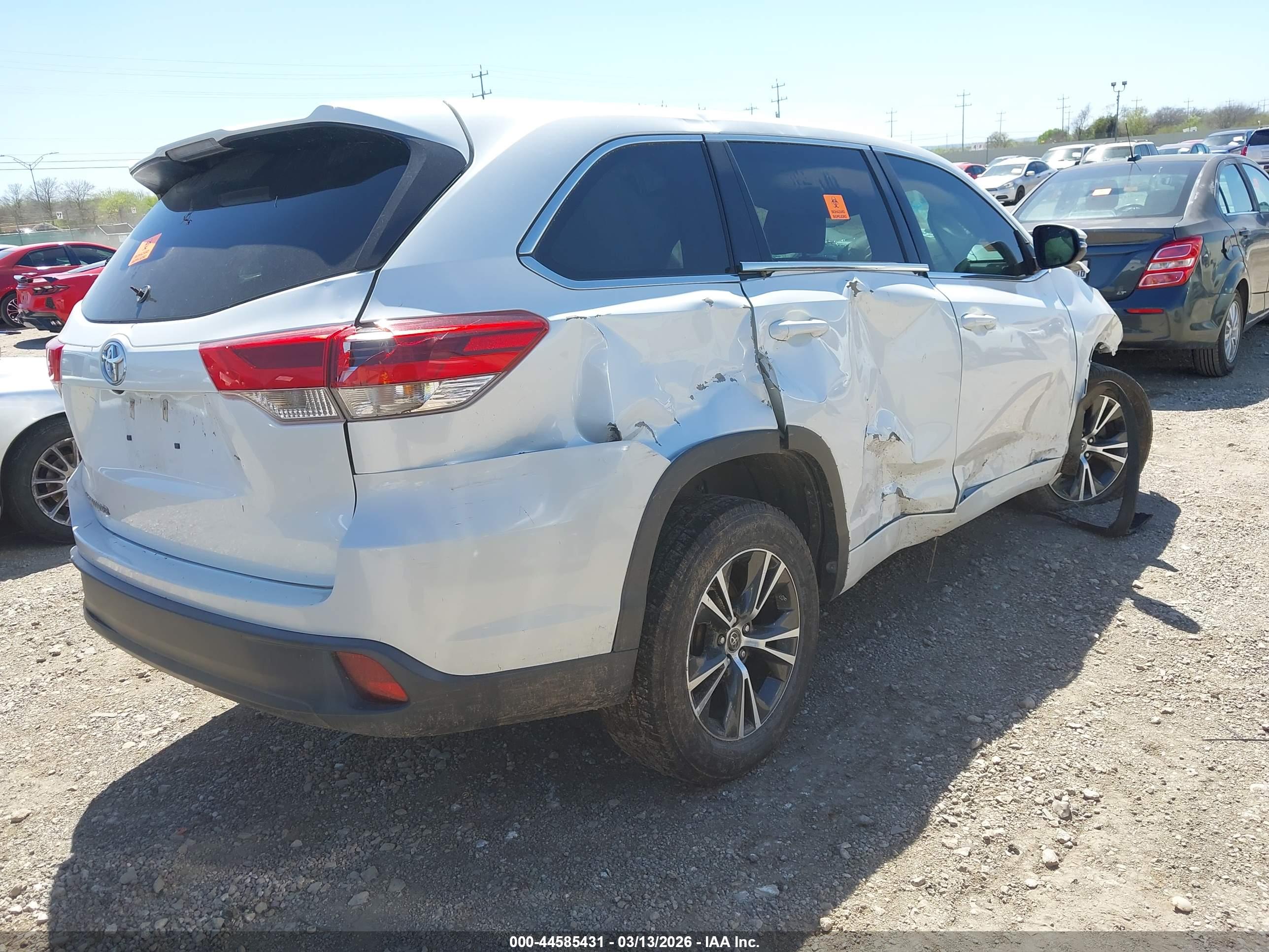 TOYOTA HIGHLANDER image 4