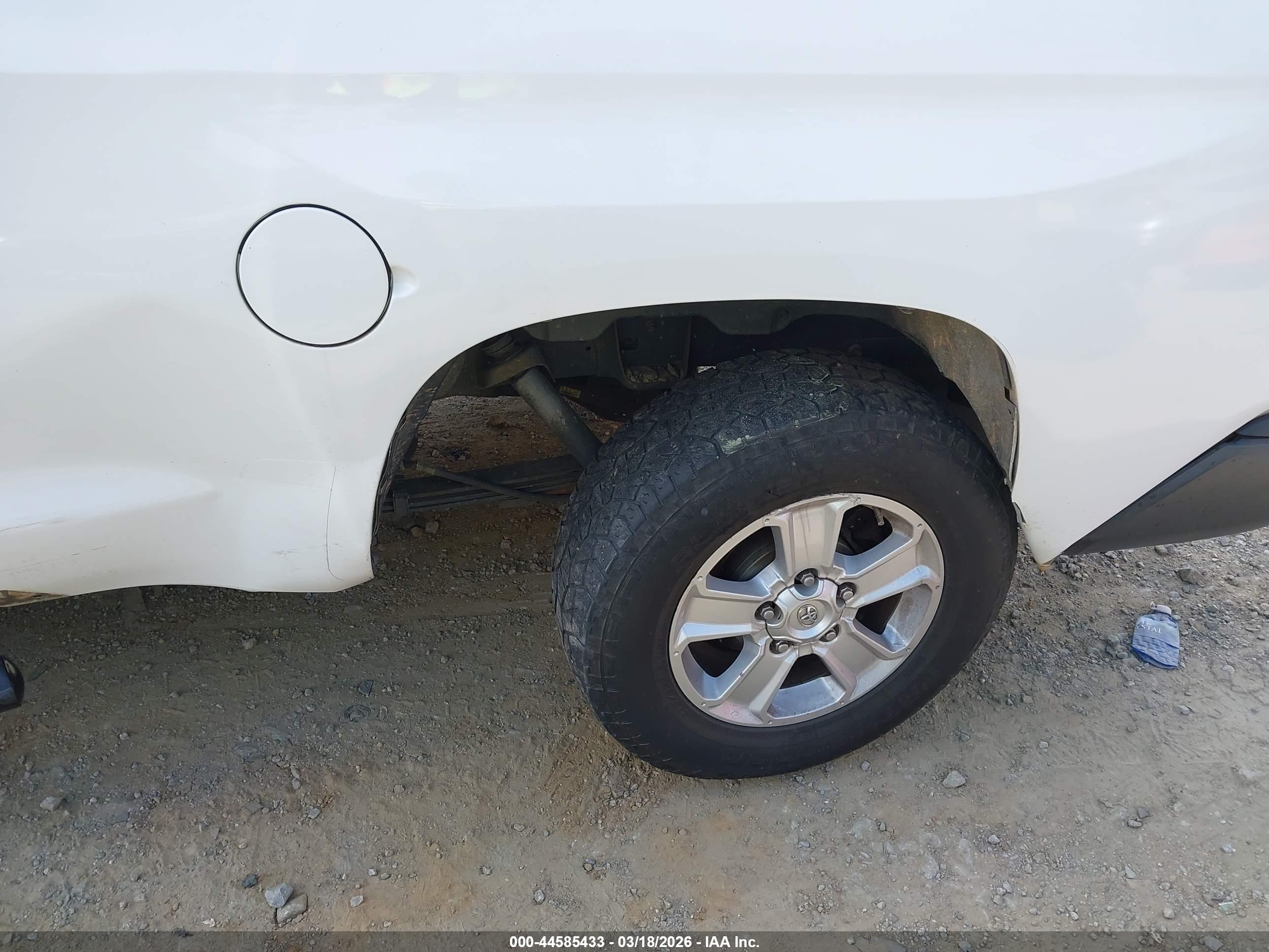 TOYOTA TUNDRA image 6