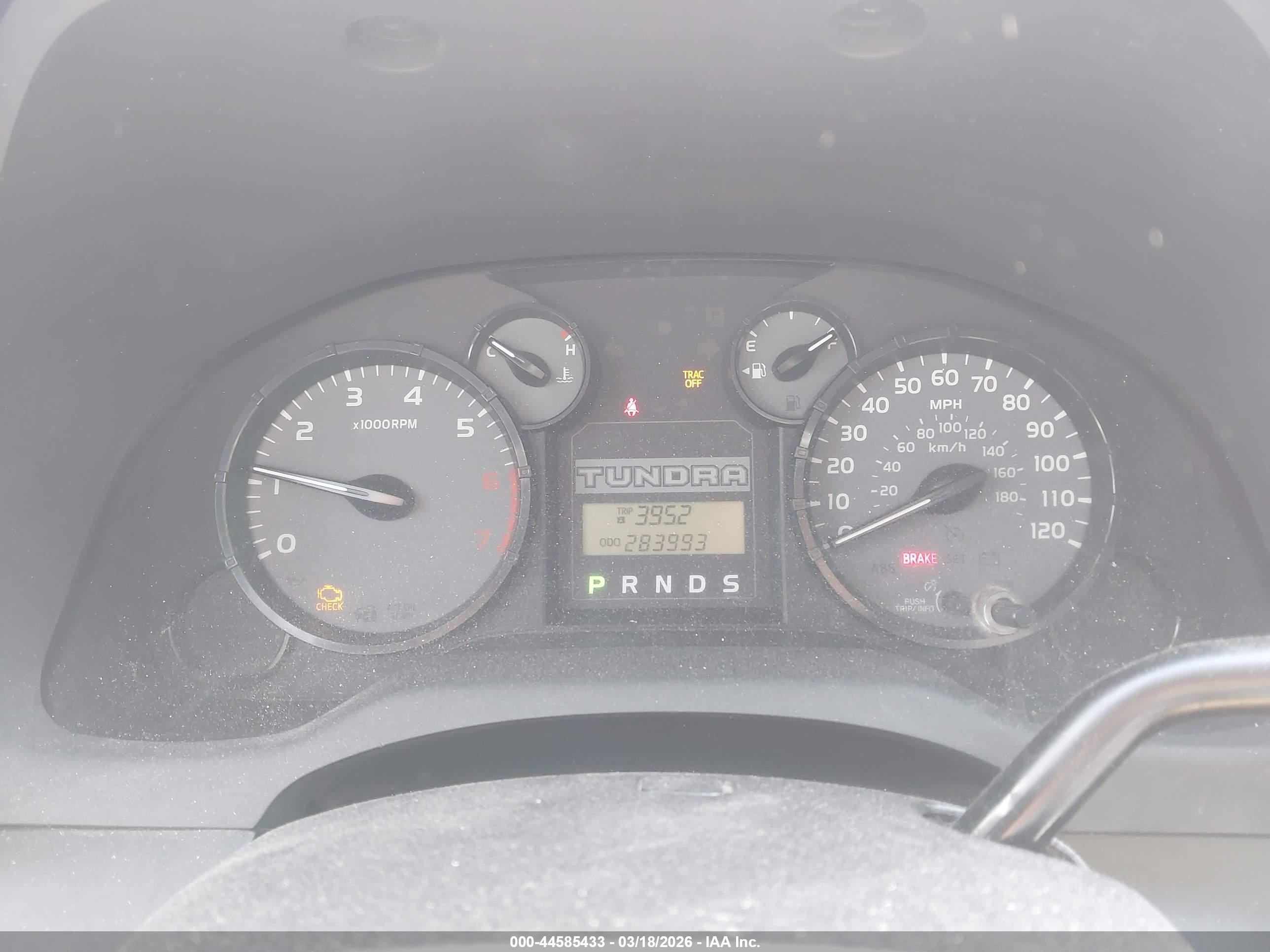 TOYOTA TUNDRA image 7