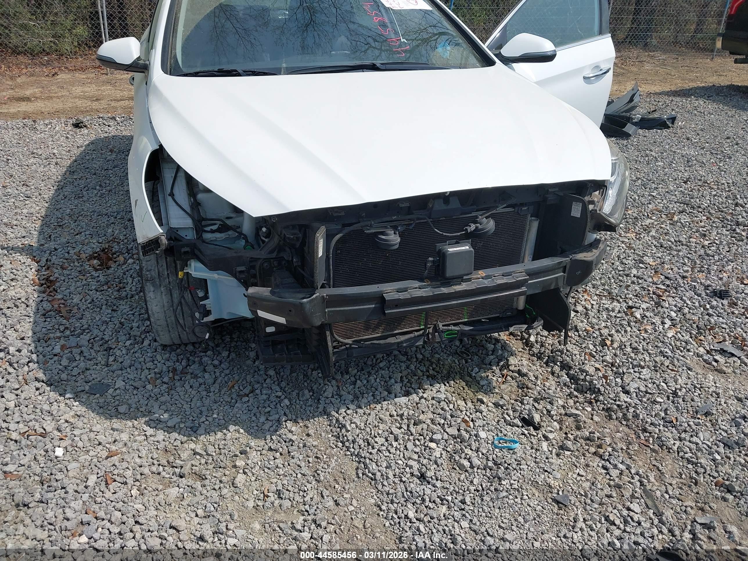 HYUNDAI SONATA image 6