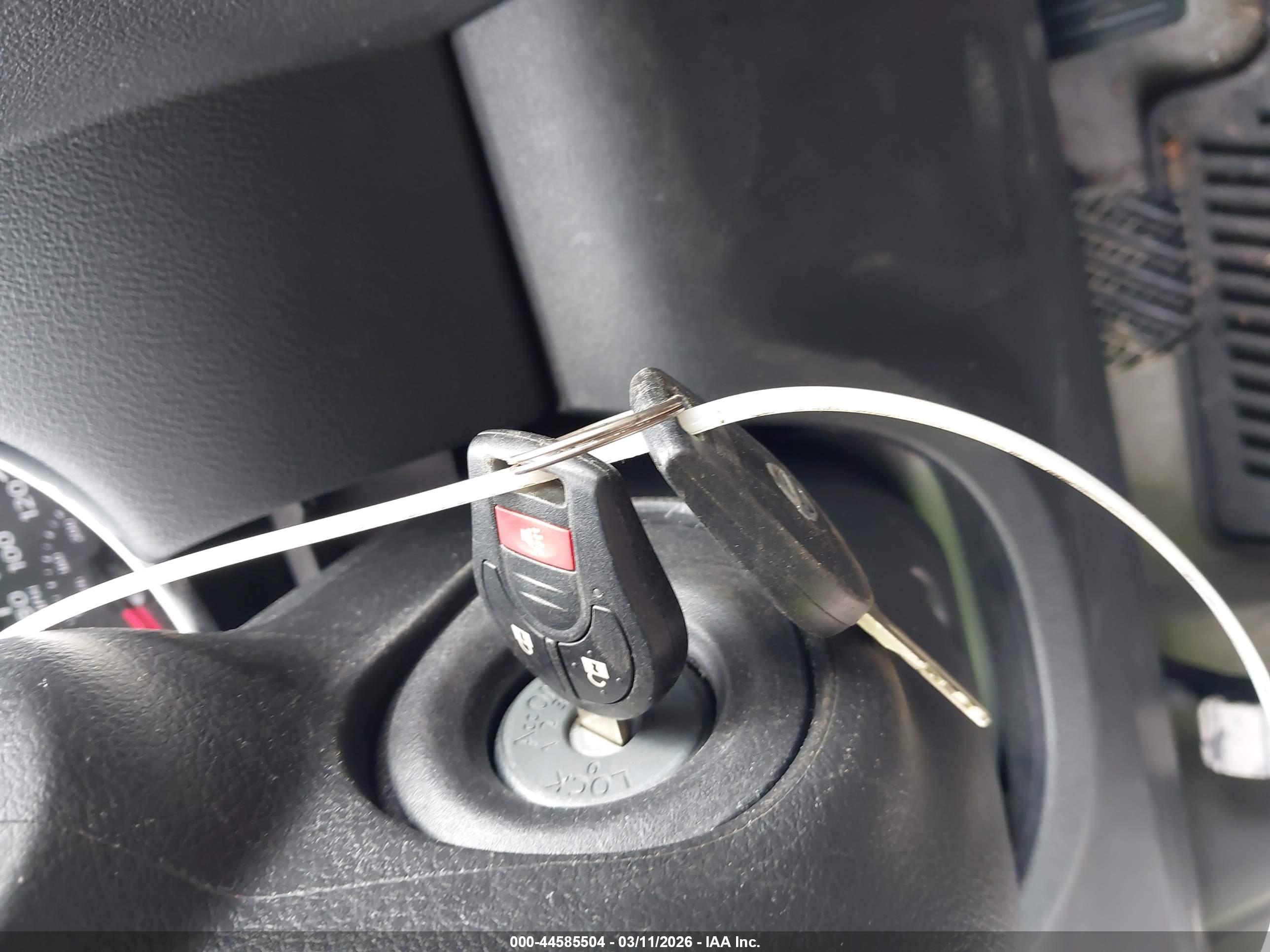 NISSAN ROGUE image 11