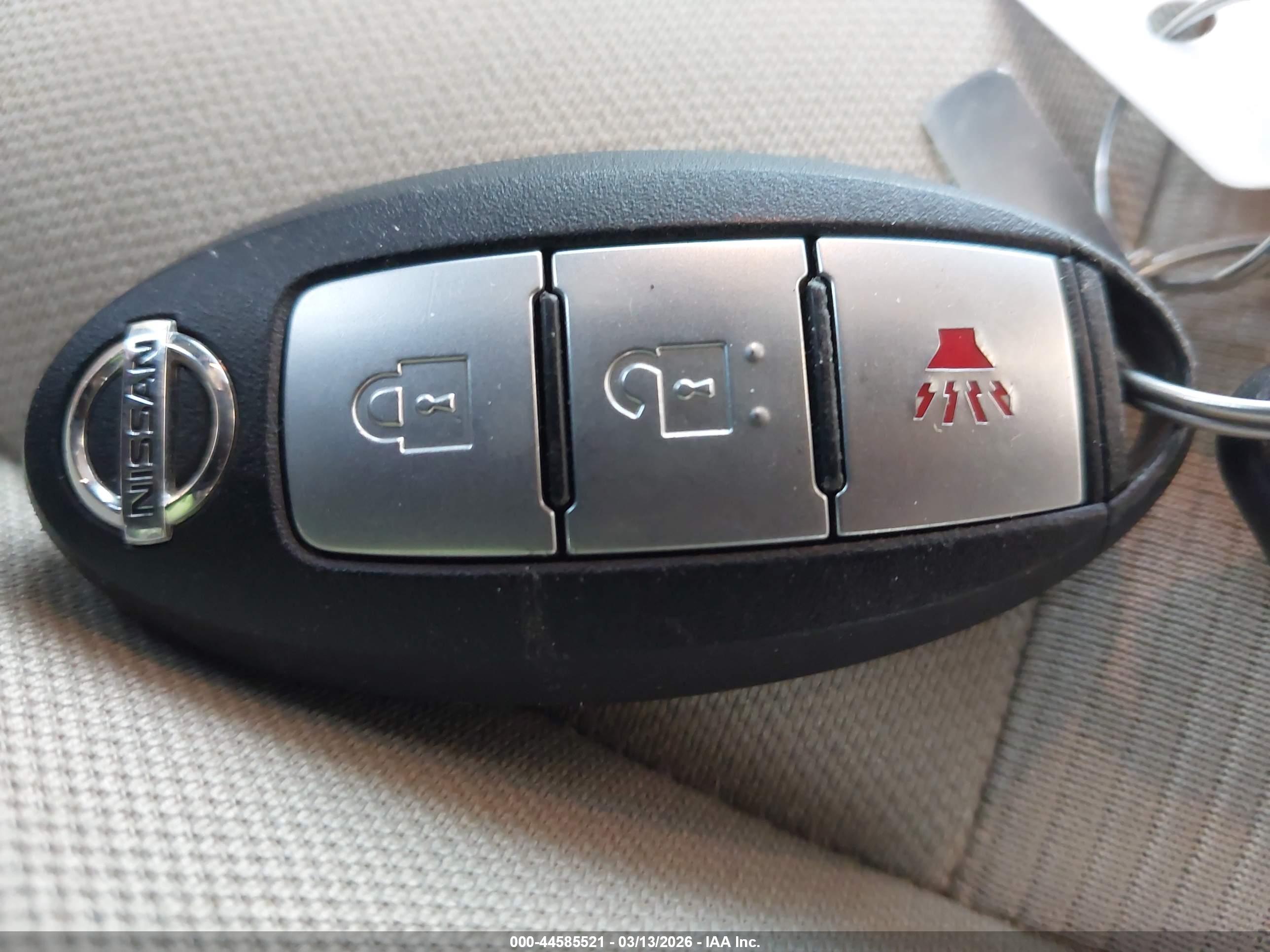 NISSAN TITAN image 11